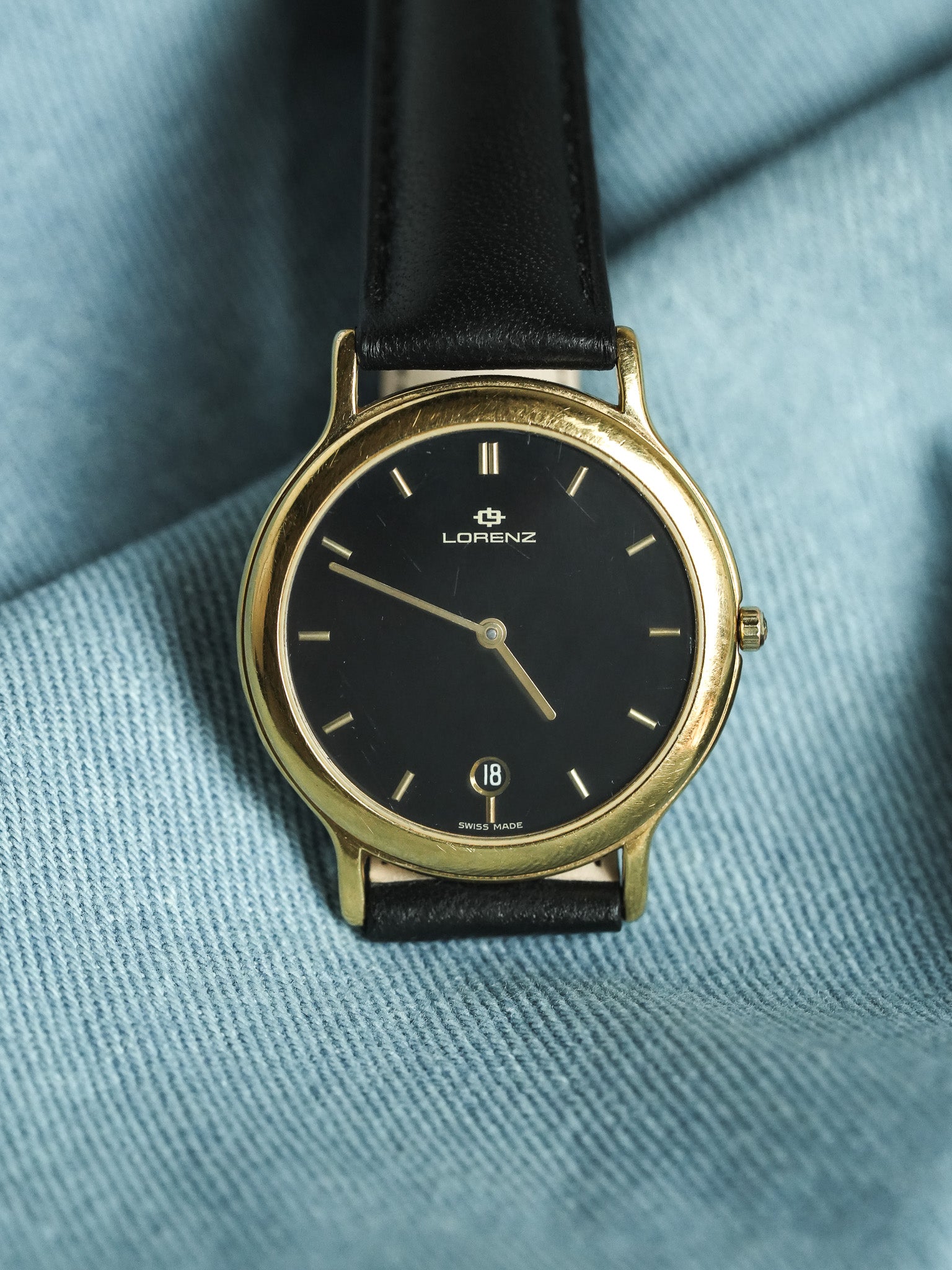 Lorenz - Plaqué or noir date 6h - 1990s - Atelier Victor - Vintage Shop