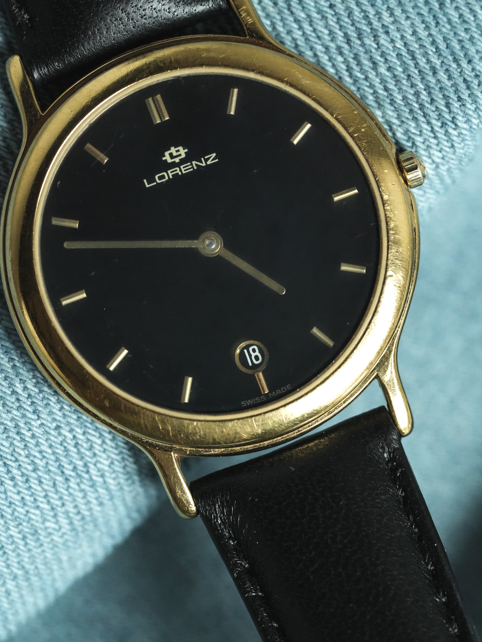 Lorenz - Plaqué or noir date 6h - 1990s - Atelier Victor - Vintage Shop