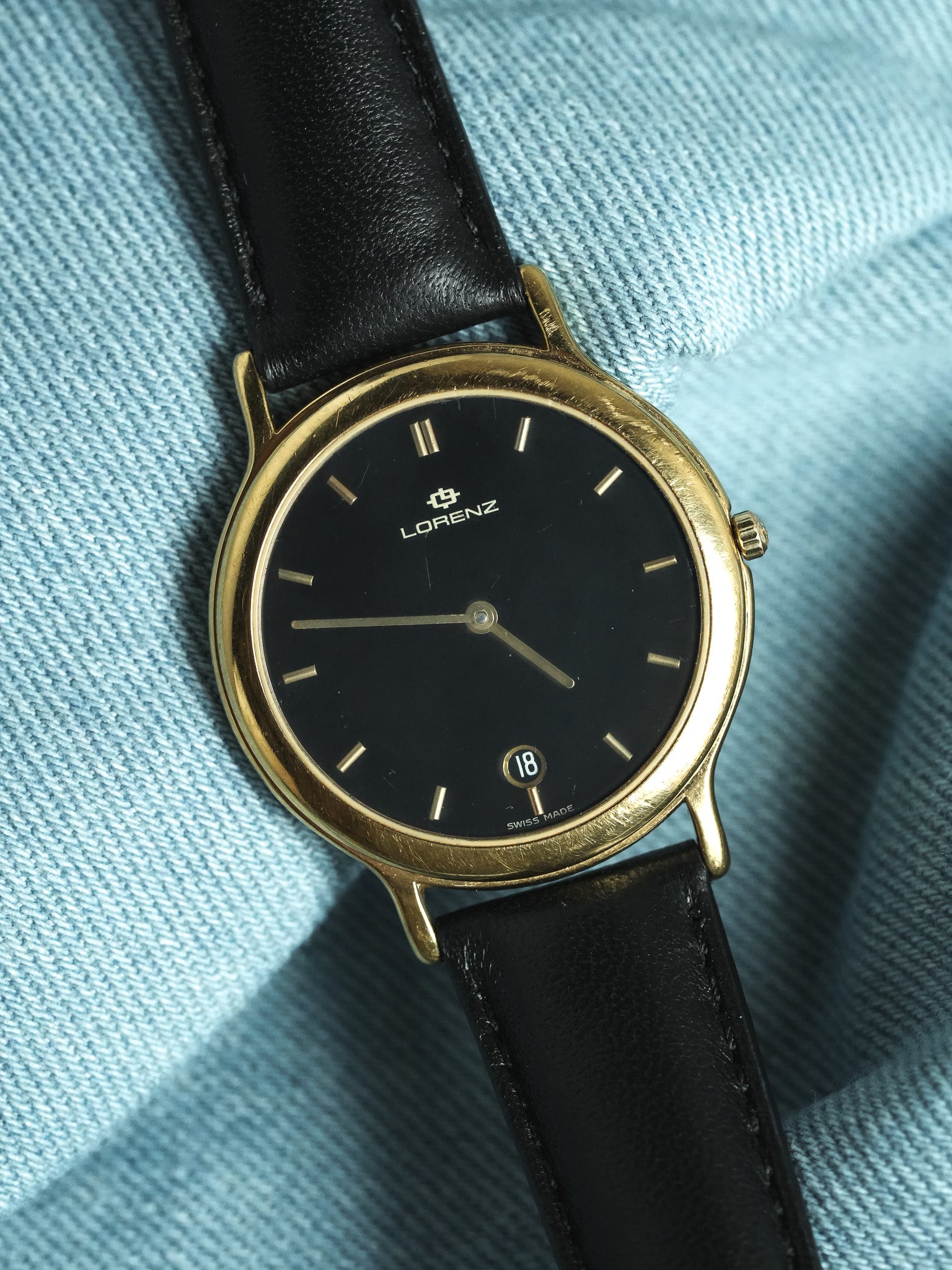 Lorenz - Plaqué or noir date 6h - 1990s - Atelier Victor - Vintage Shop