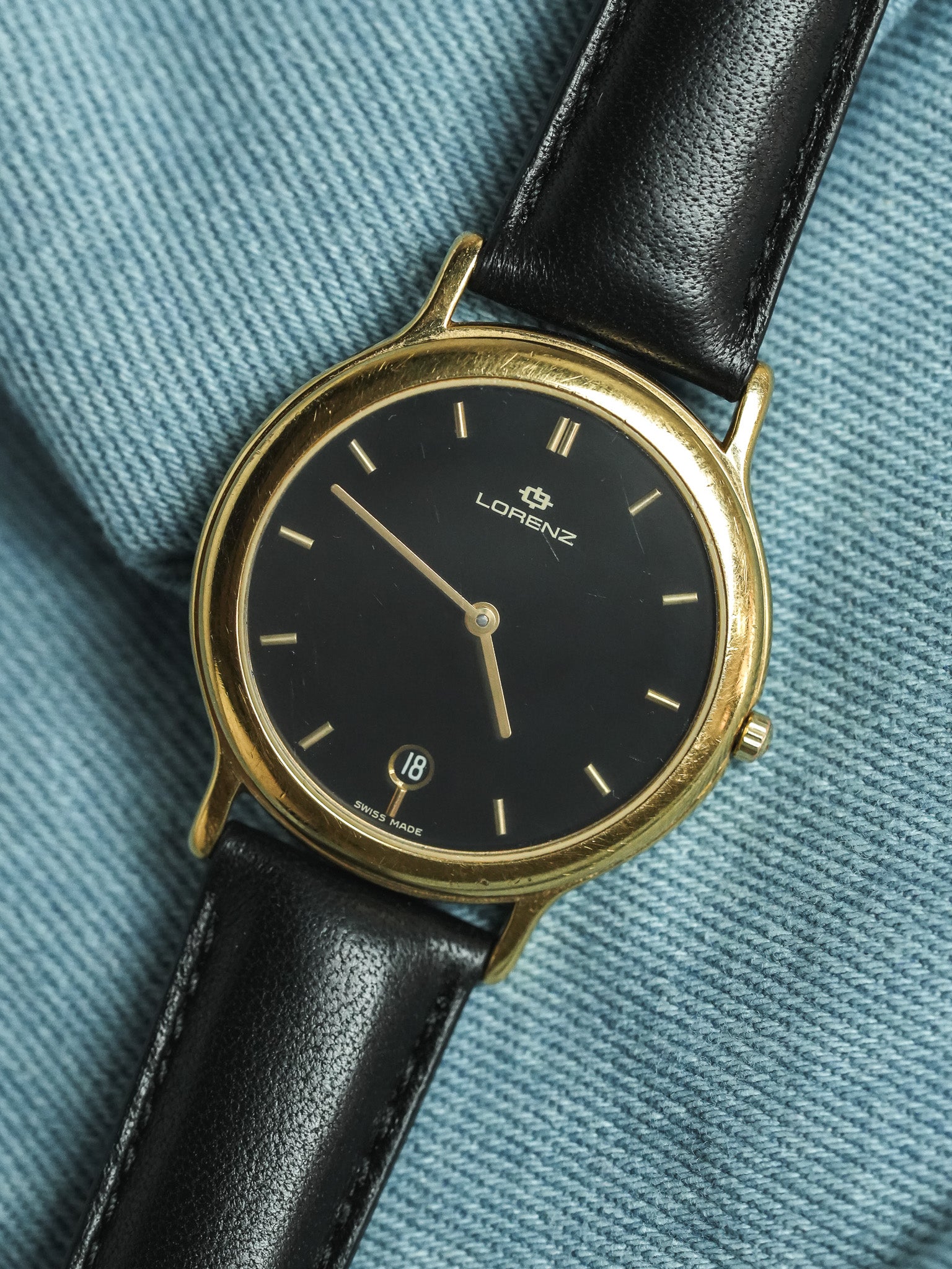 Lorenz - Plaqué or noir date 6h - 1990s - Atelier Victor - Vintage Shop