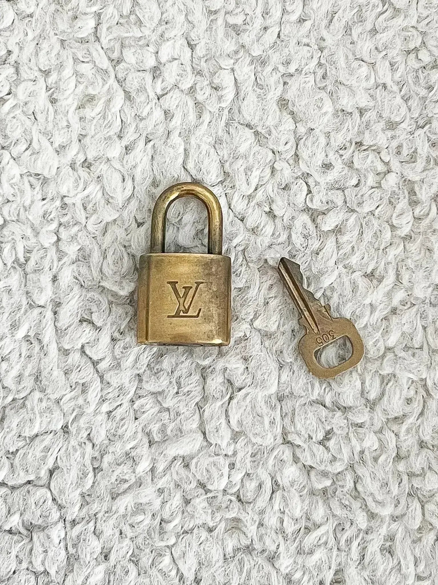 Louis Vuitton - Cadenas à clé vintage numero 305 - Atelier Victor