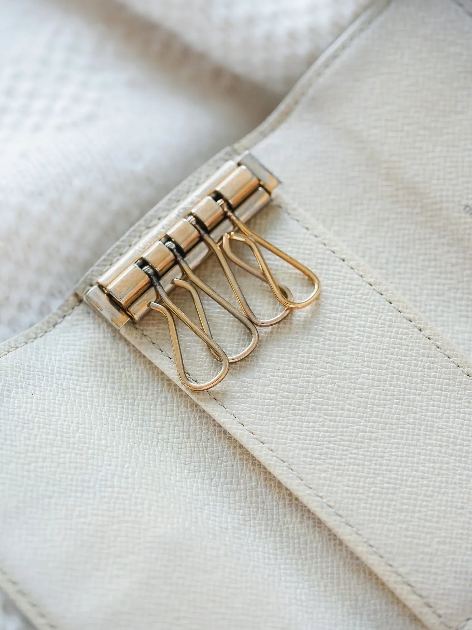 Louis Vuitton - Porte-clés damier blanc - Atelier Victor