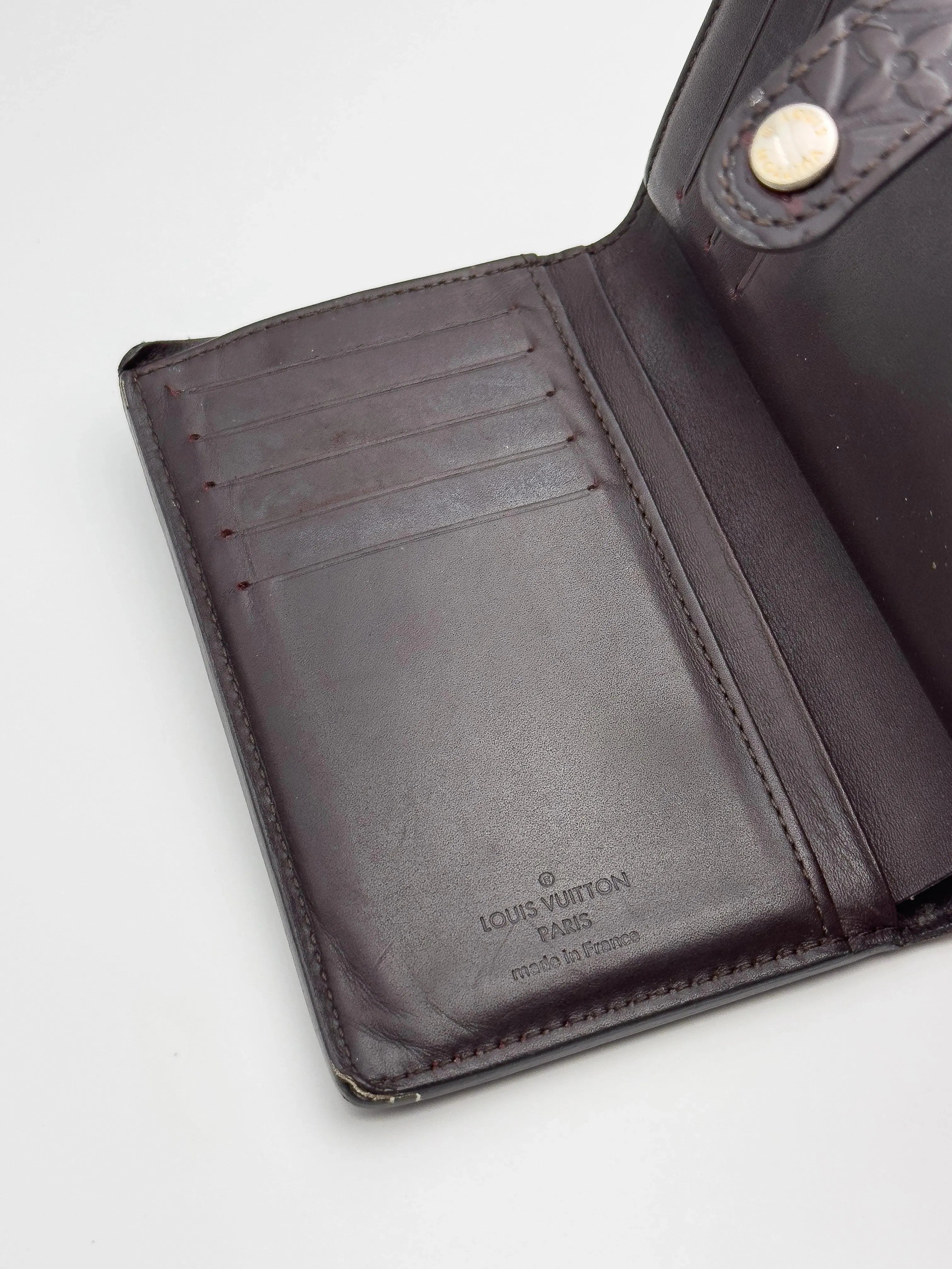 Louis Vuitton - Portefeuille en cuir verni marron - Atelier Victor Paris - Vintage Watch Shop Dubai