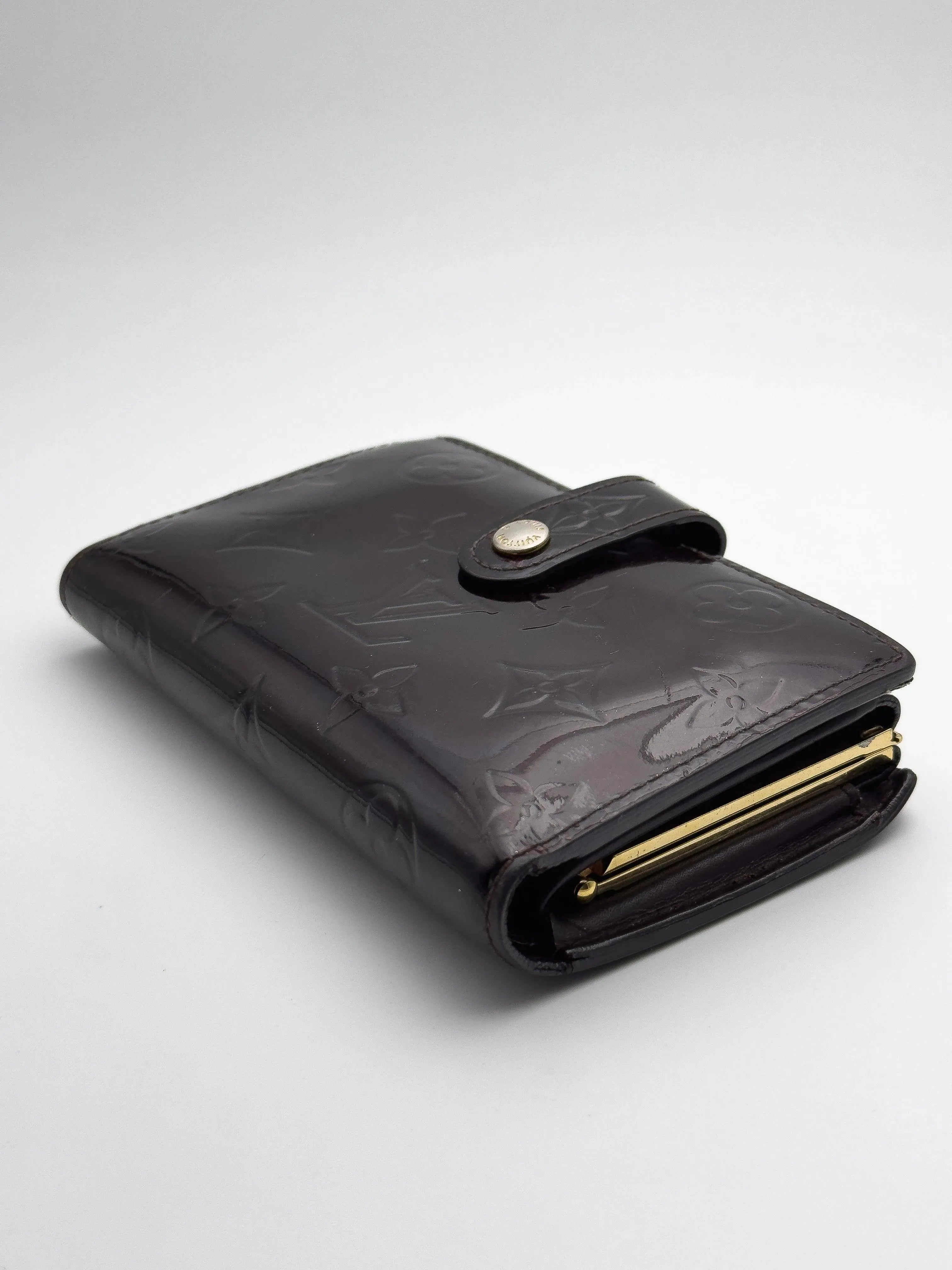 Louis Vuitton - Portefeuille en cuir verni marron - Atelier Victor Paris - Vintage Watch Shop Dubai