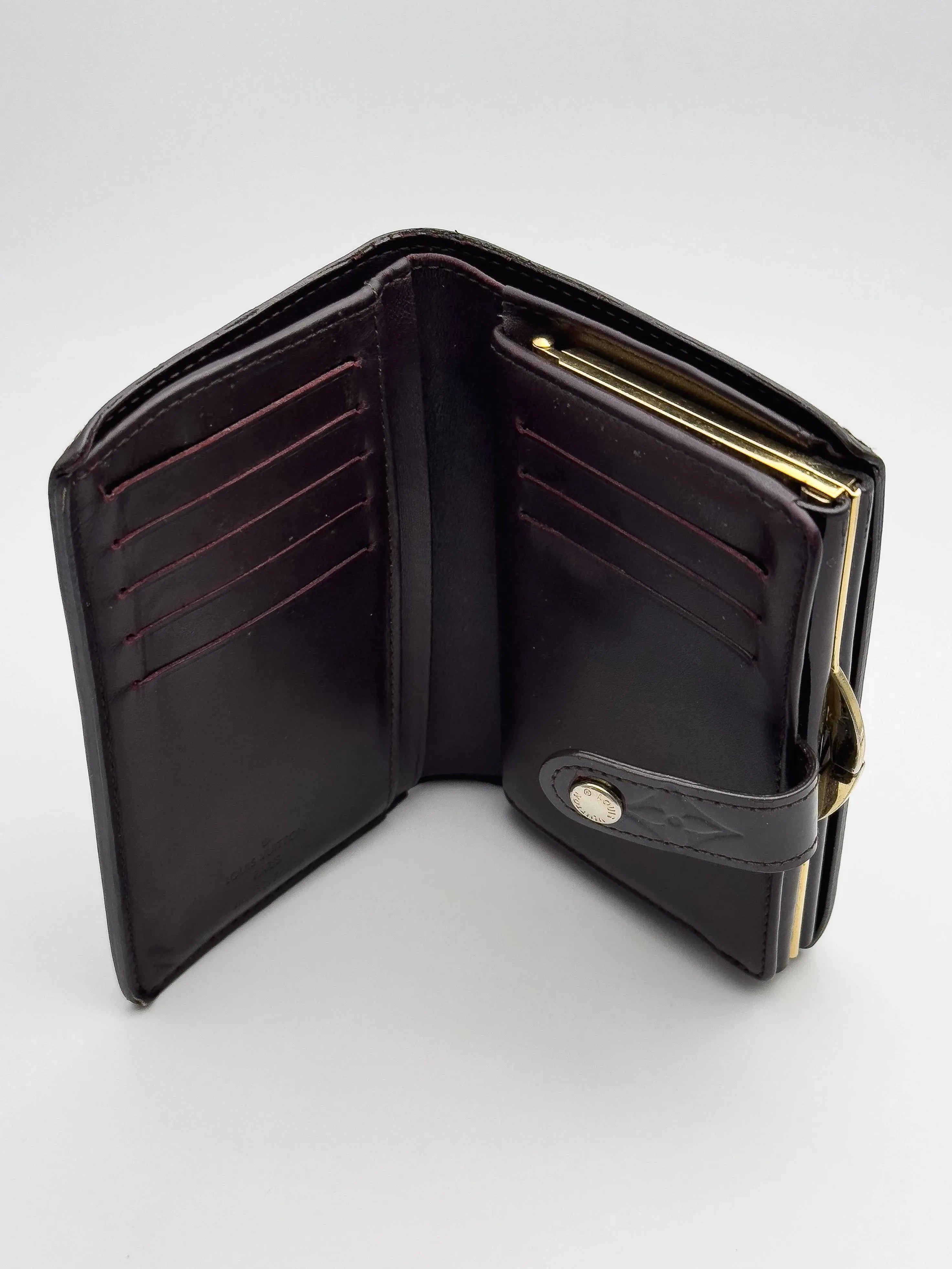 Louis Vuitton - Portefeuille en cuir verni marron - Atelier Victor Paris - Vintage Watch Shop Dubai