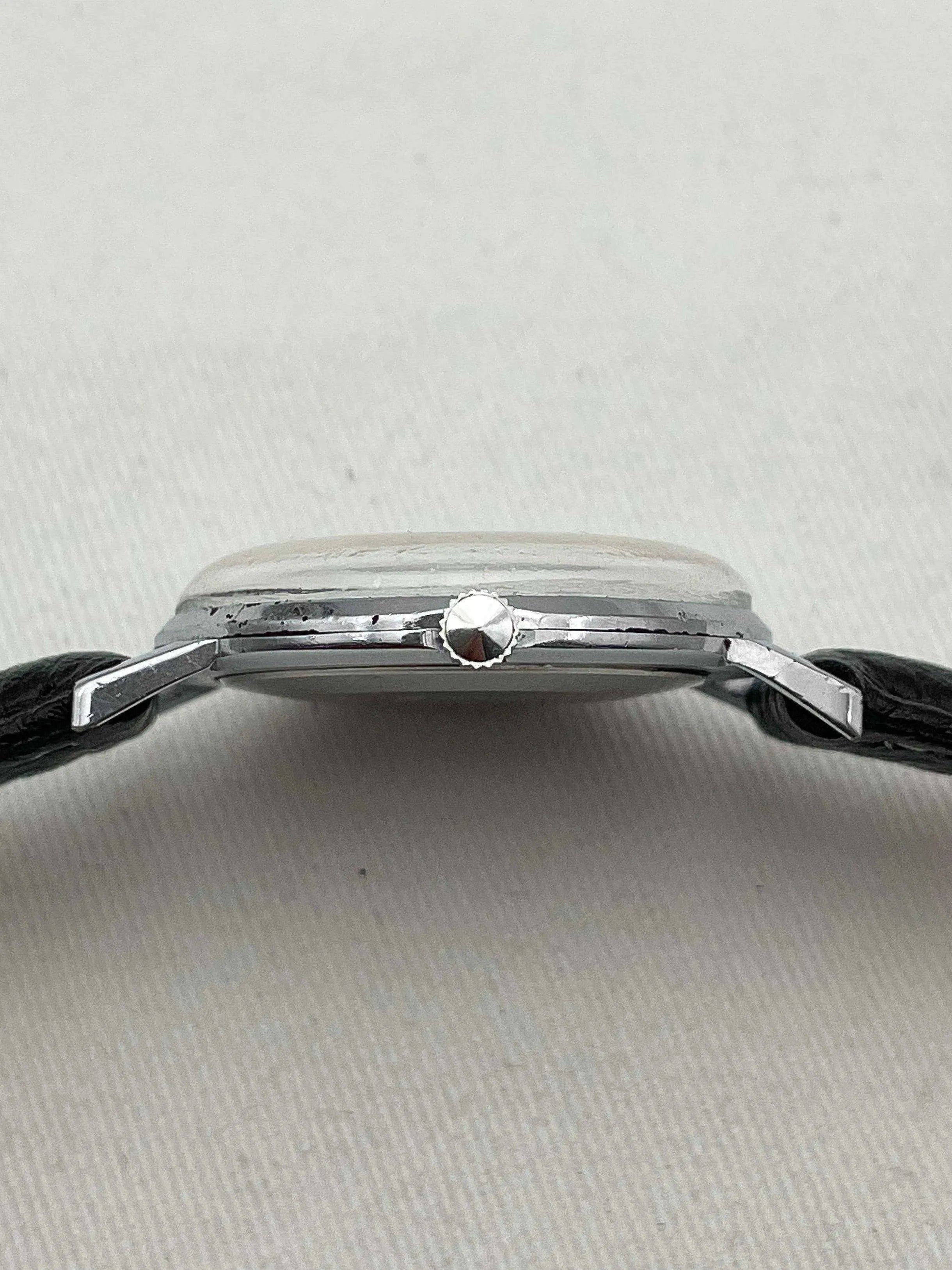 Luch - Cadran noir Index Blanc - 1960s - Atelier Victor Paris - Vintage Watch Shop Dubai