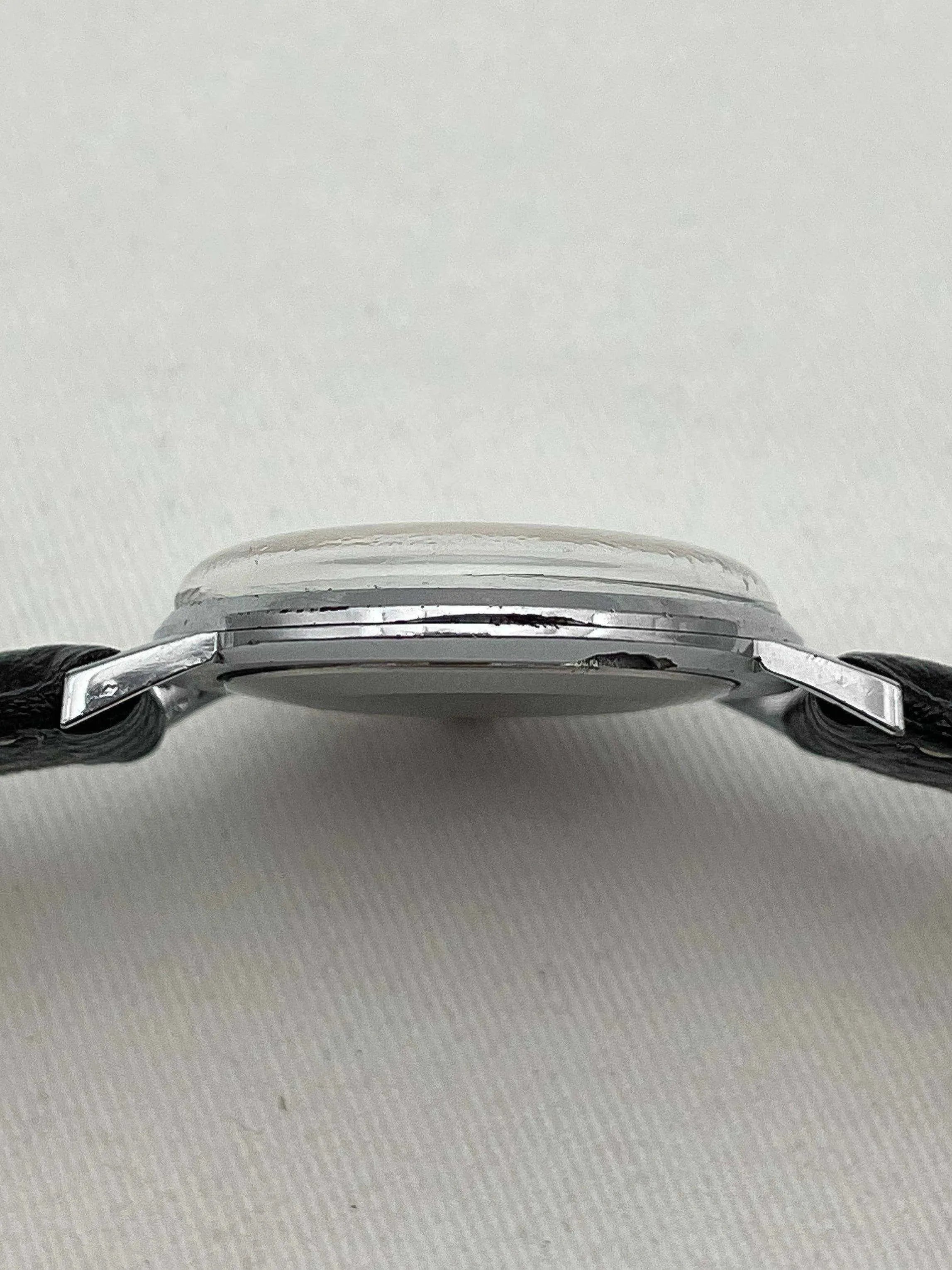 Luch - Cadran noir Index Blanc - 1960s - Atelier Victor Paris - Vintage Watch Shop Dubai