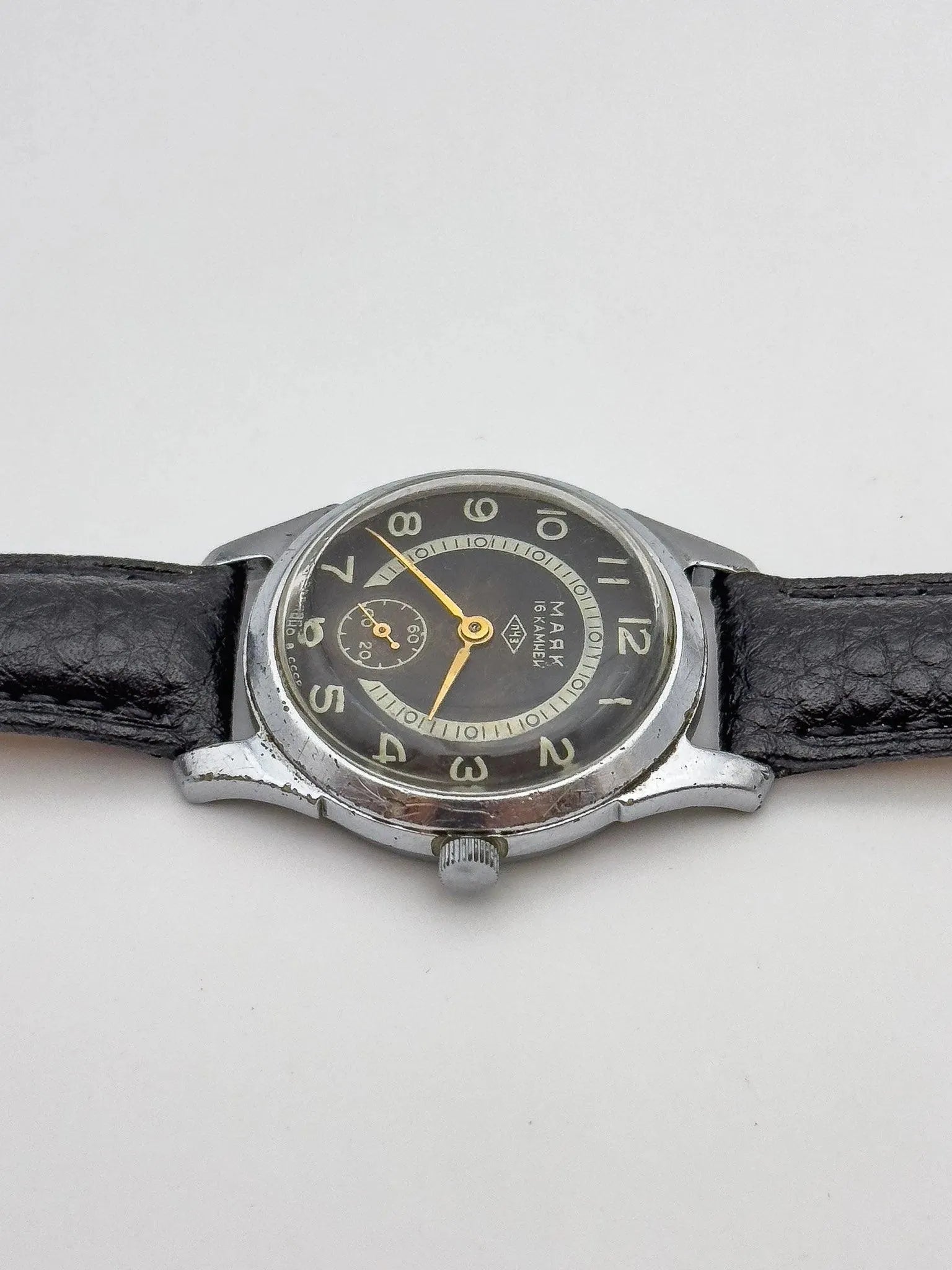 Mayak - Gold Petite Seconde - 1950s - Atelier Victor - Vintage Shop