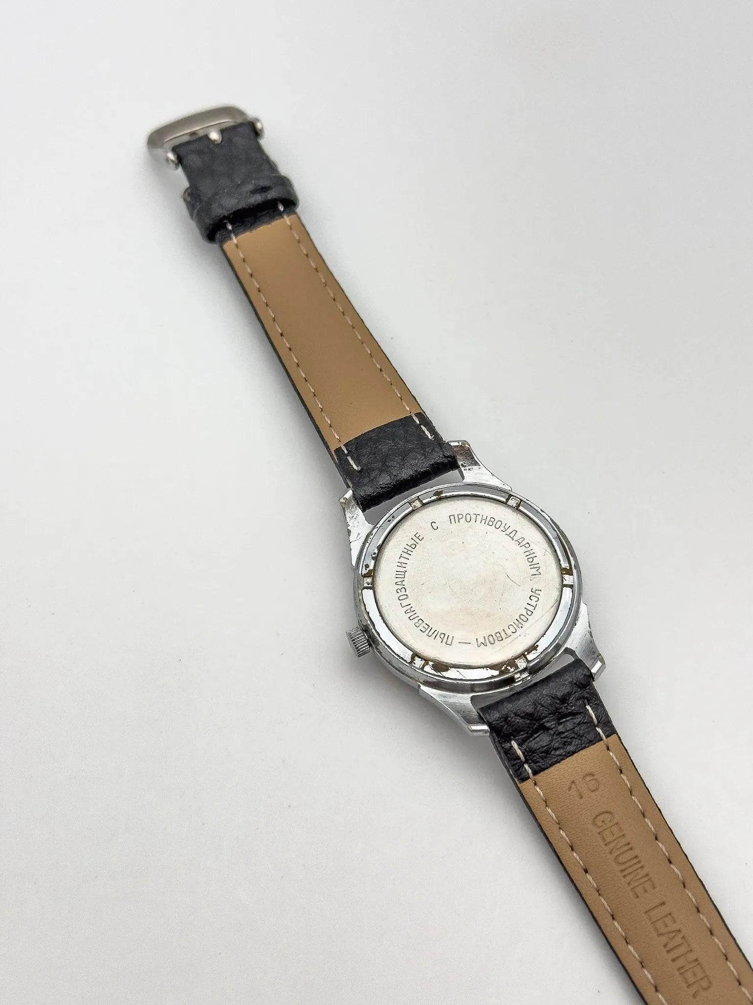 Mayak - Gold Petite Seconde - 1950s - Atelier Victor - Vintage Shop