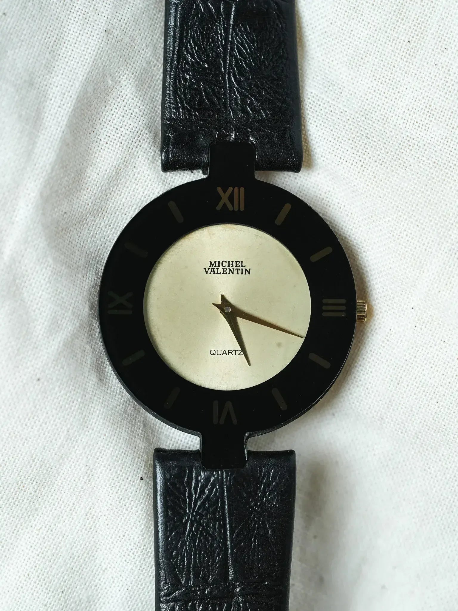 Michel Valentin - Ultra plate Rond Noir Lunette Noir Or - NOS - 1990s - Atelier Victor