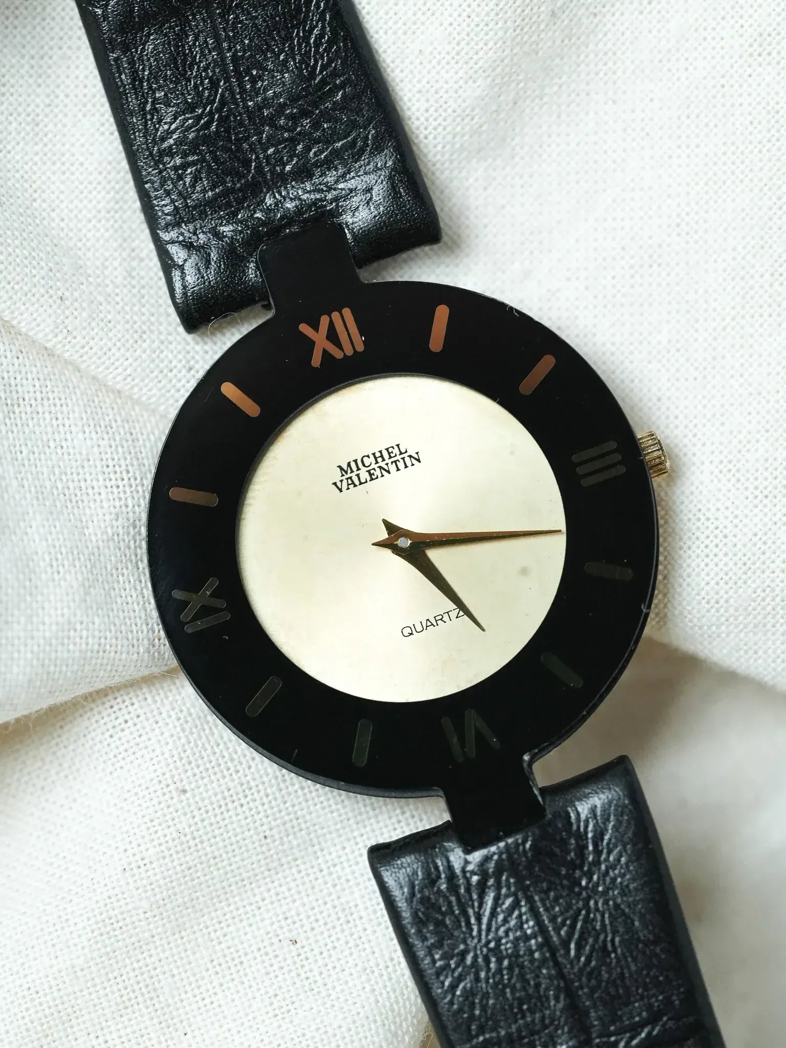 Michel Valentin - Ultra plate Rond Noir Lunette Noir Or - NOS - 1990s - Atelier Victor