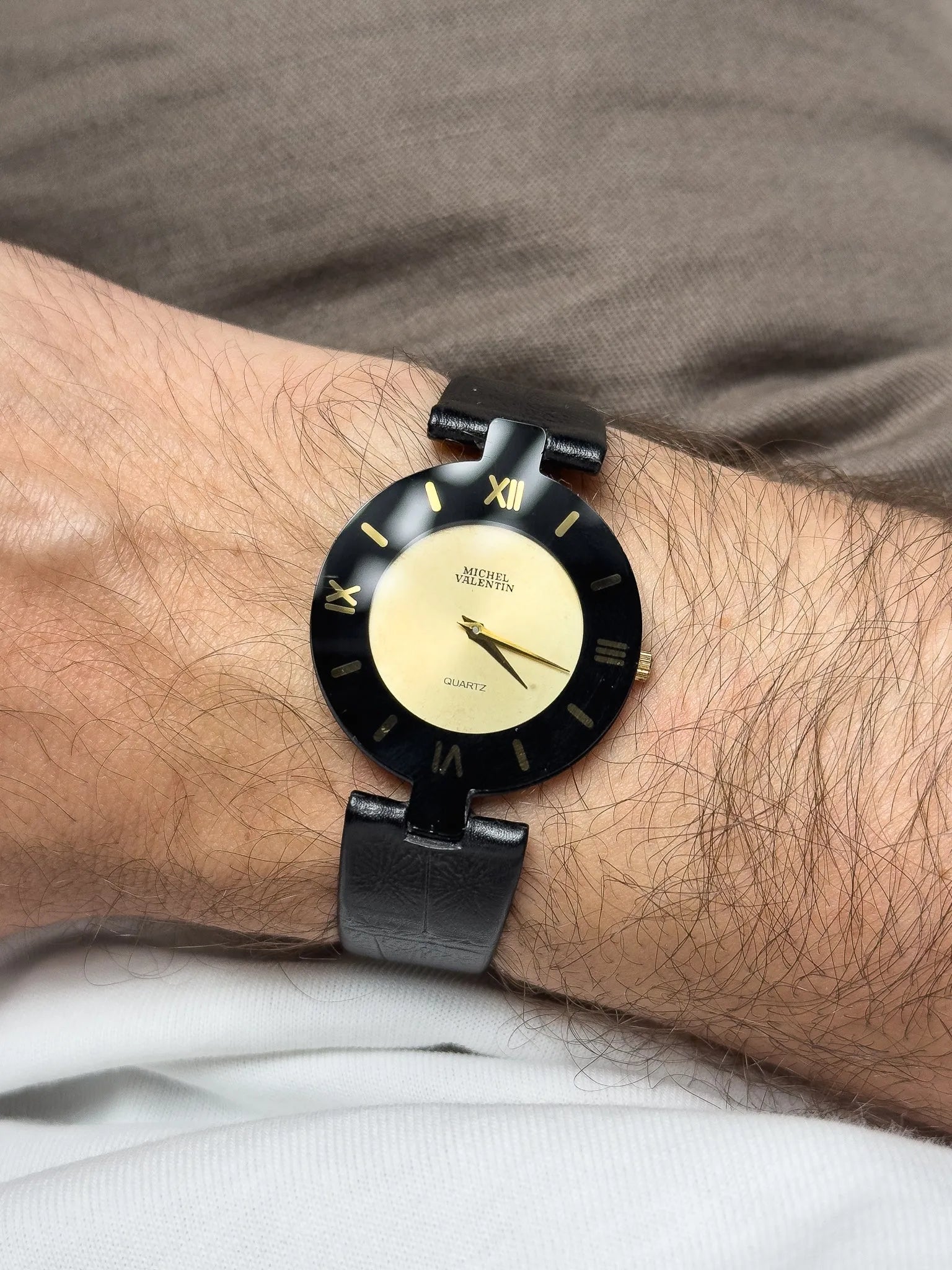 Michel Valentin - Ultra plate Rond Noir Lunette Noir Or - NOS - 1990s - Atelier Victor