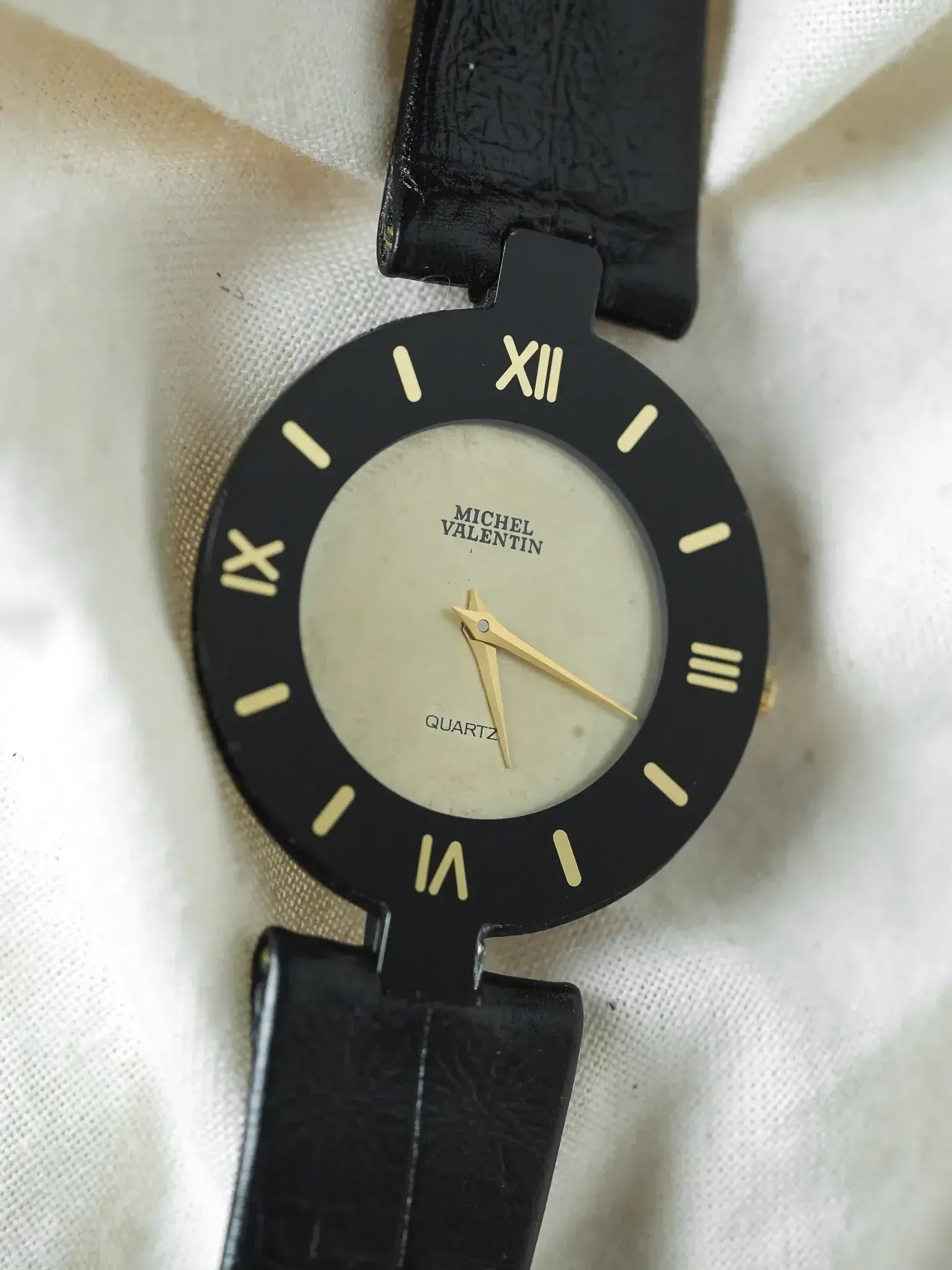 Michel Valentin - Ultra plate Rond Noir Lunette Noir Or - NOS - 1990s - Atelier Victor