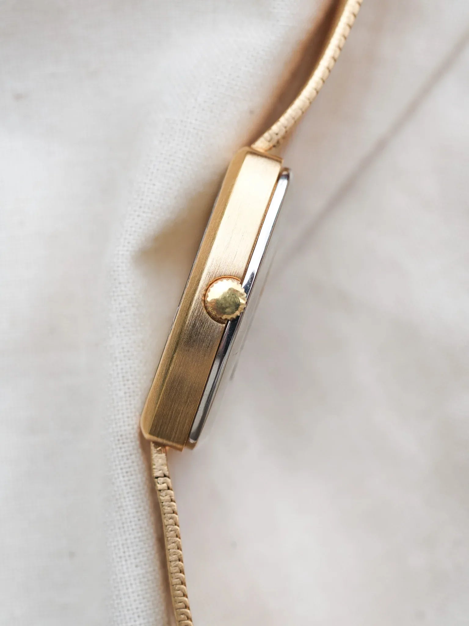 Microma Swiss - Bracelet intégré or date - NOS - 1980s - Atelier Victor