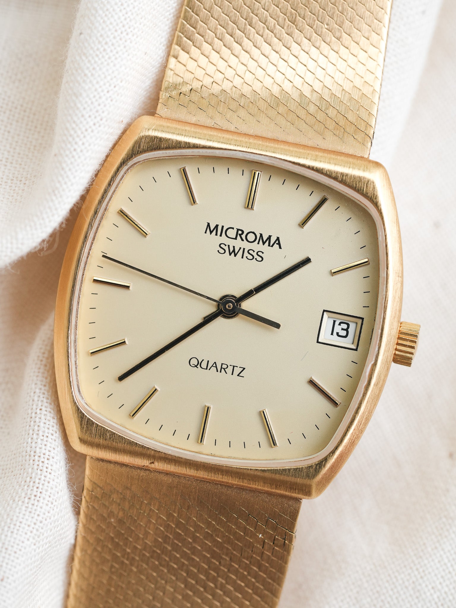 Microma Swiss - Bracelet intégré or date - NOS - 1980s - Atelier Victor - Vintage Shop