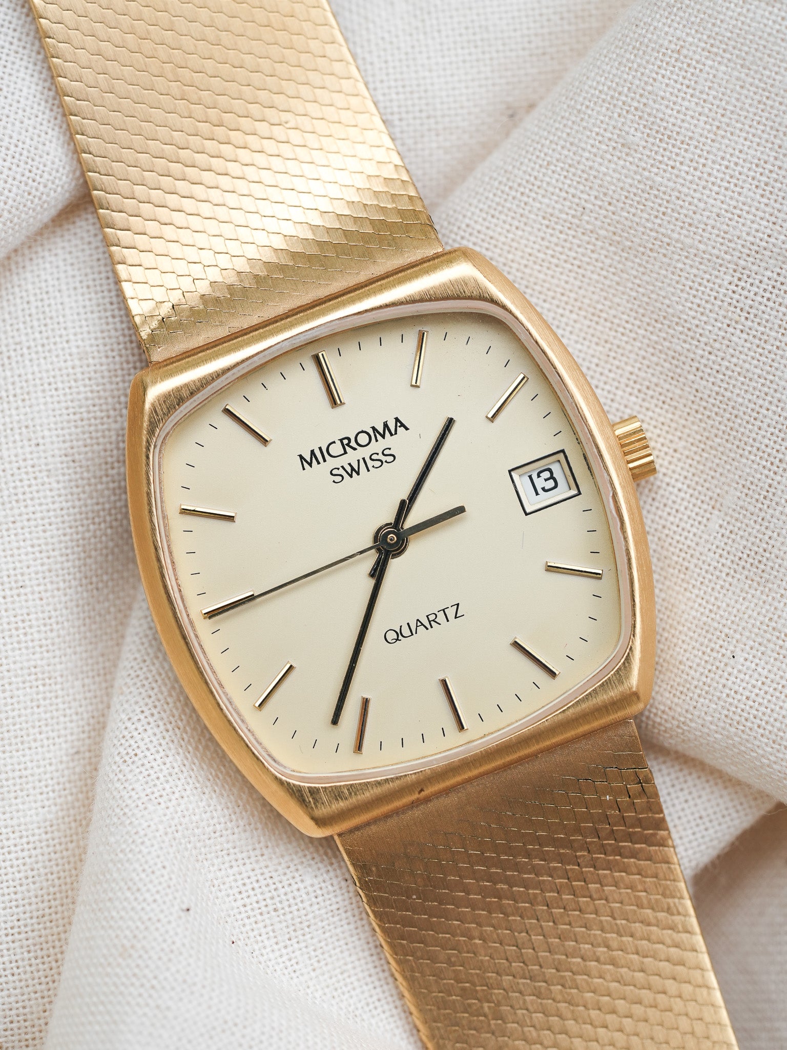 Microma Swiss - Bracelet intégré or date - NOS - 1980s - Atelier Victor - Vintage Shop
