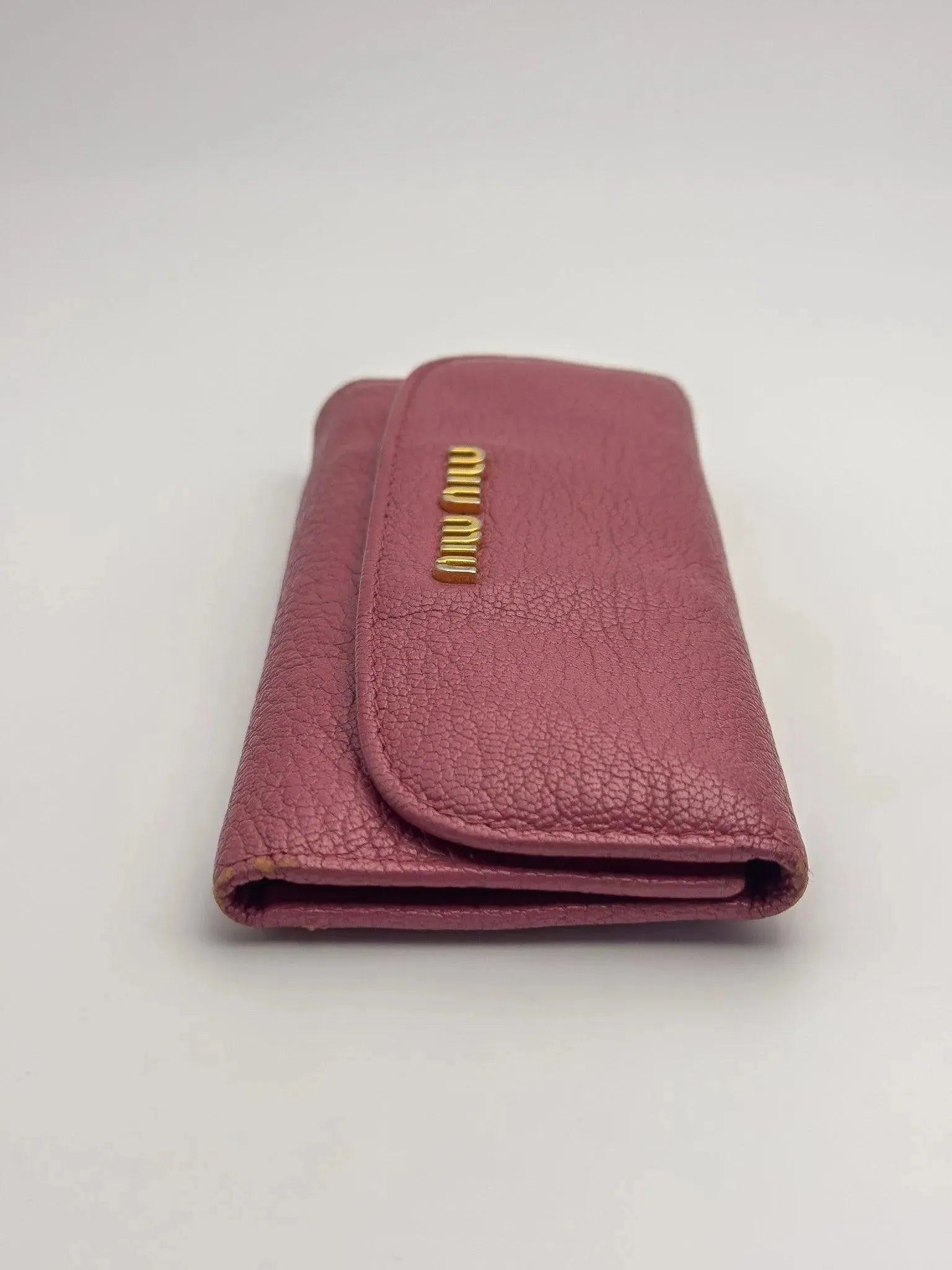 Miu Miu - Multiclés Cuir Rose - Atelier Victor Paris - Vintage Watch Shop Dubai