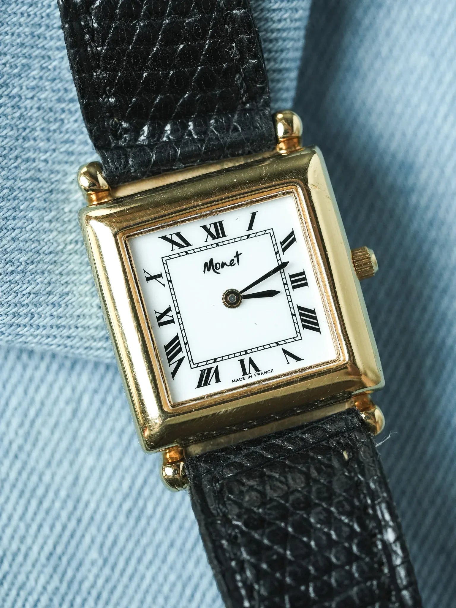 Monet - Tank Style "Obus" Chiffre Romain Quartz - 2000s - Atelier Victor