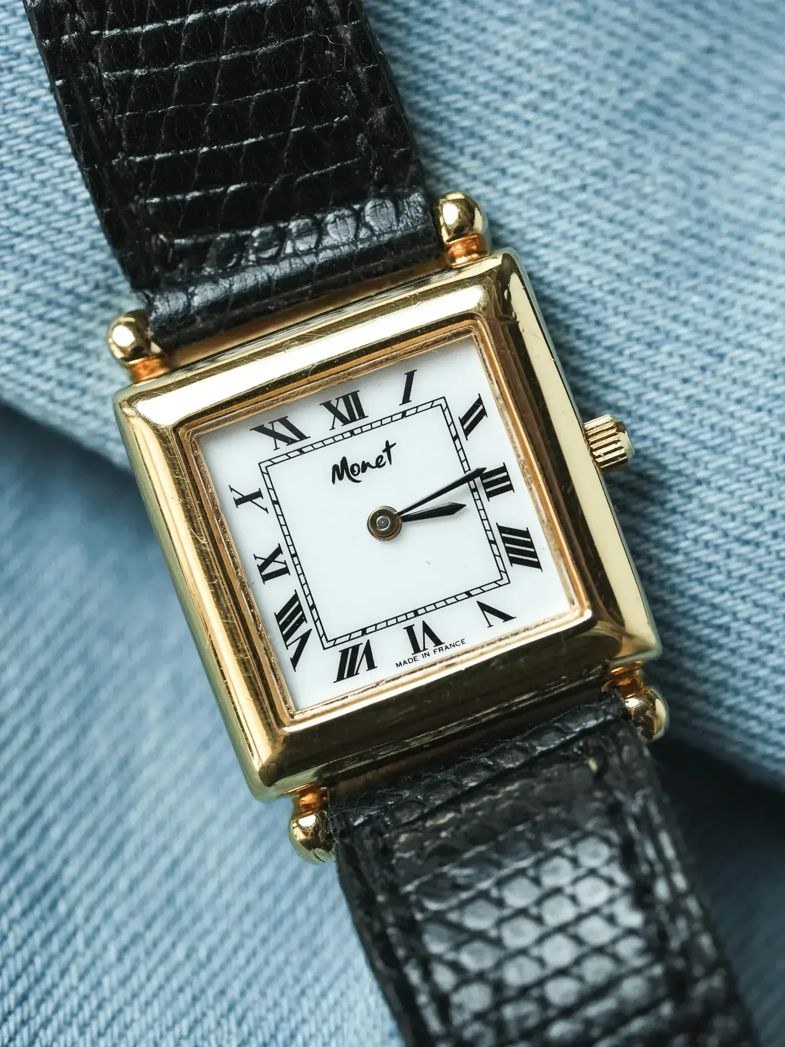 Monet - Tank Style "Obus" Chiffre Romain Quartz - 2000s - Atelier Victor