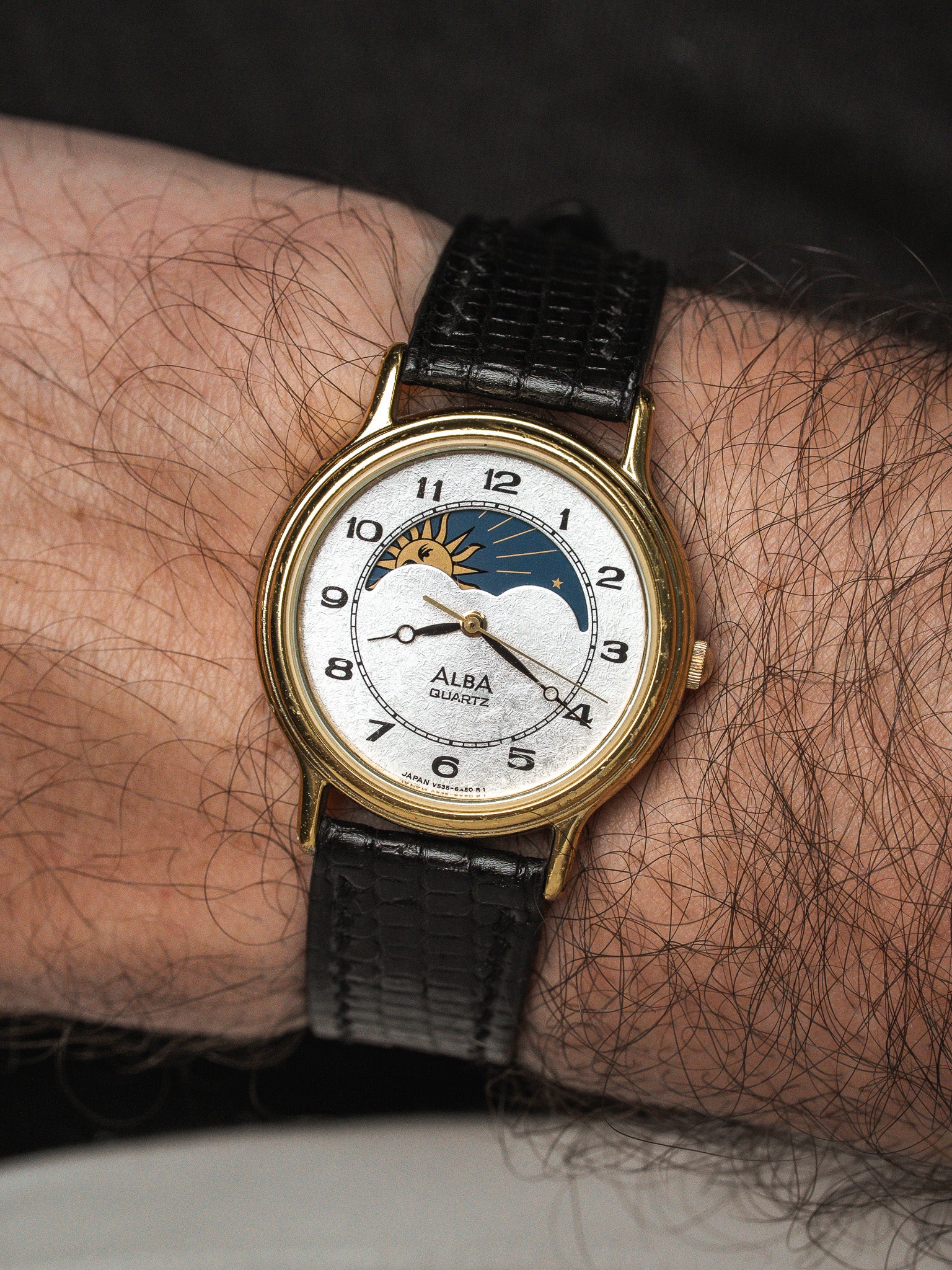 Montre Alba Soleil-Lune V535-6B10 — Cadran Argenté Givré (1989)