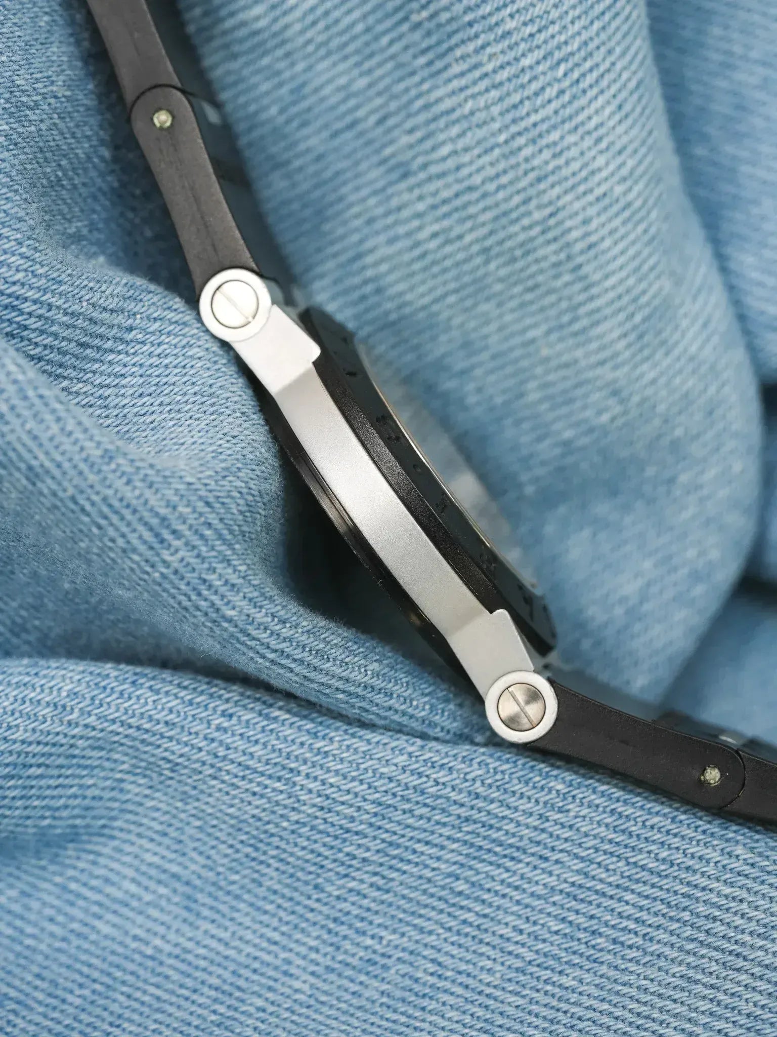 Bvlgari - Aluminum 29mm Crème Caoutchouc noir - 1990s - Atelier Victor