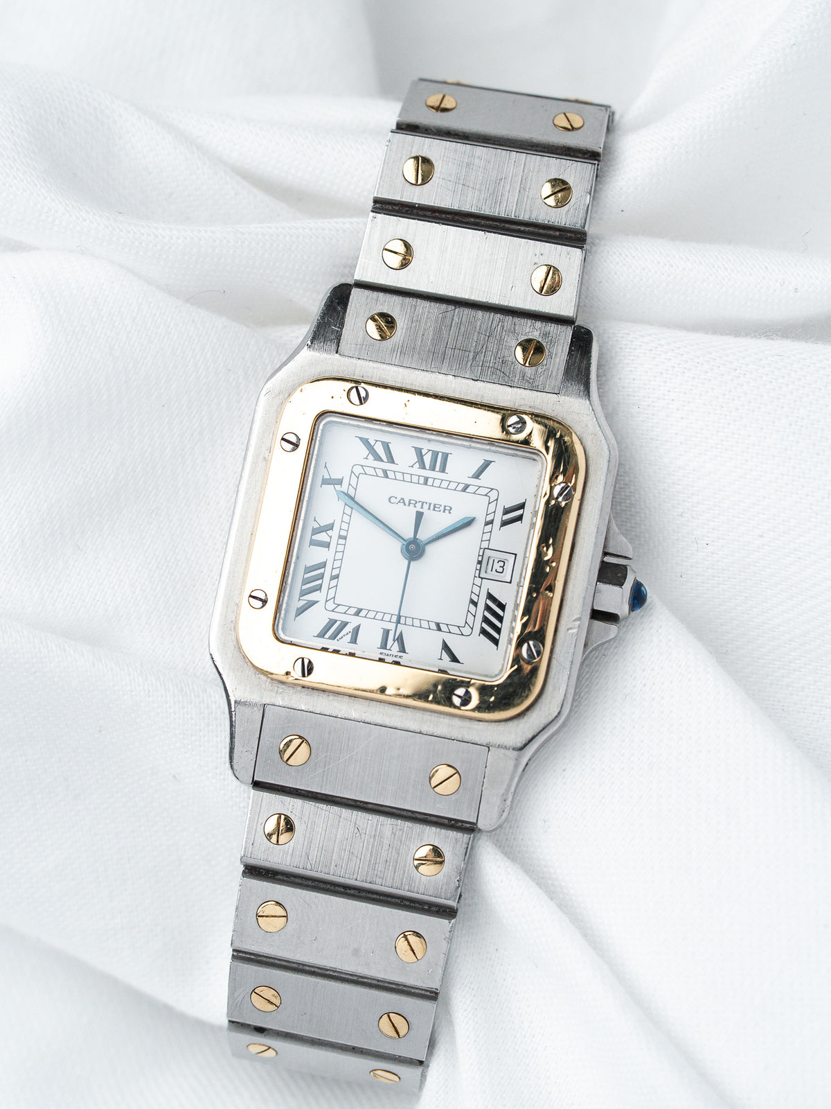 Lunette or jaune à vis apparentes - Montre Cartier Santos Carrée 2961 Vintage - Atelier Victor