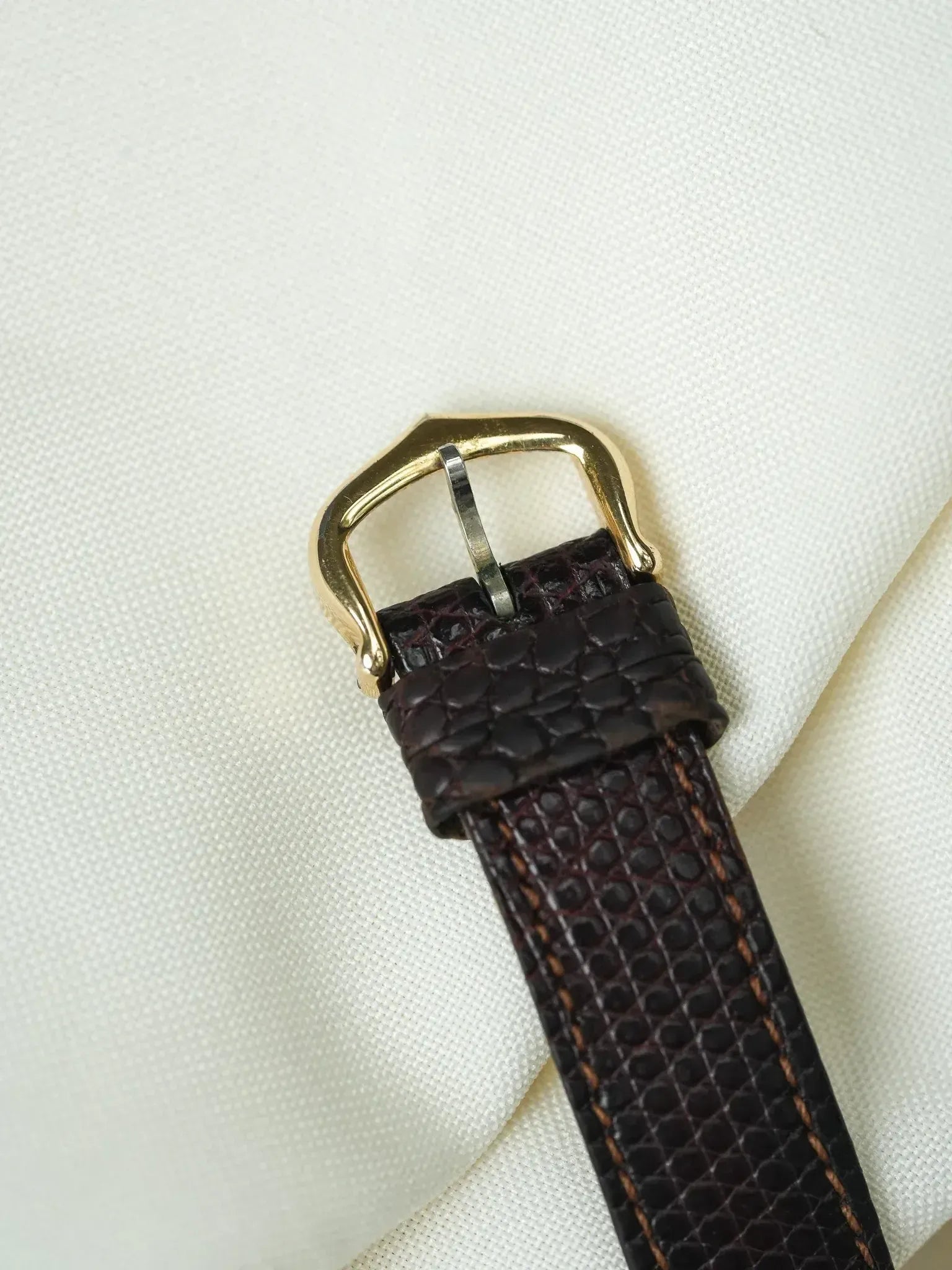Montre Cartier Tank Must SM Vermeil (Années 1980) – Cadran Rouge & Mécanique - Atelier Victor