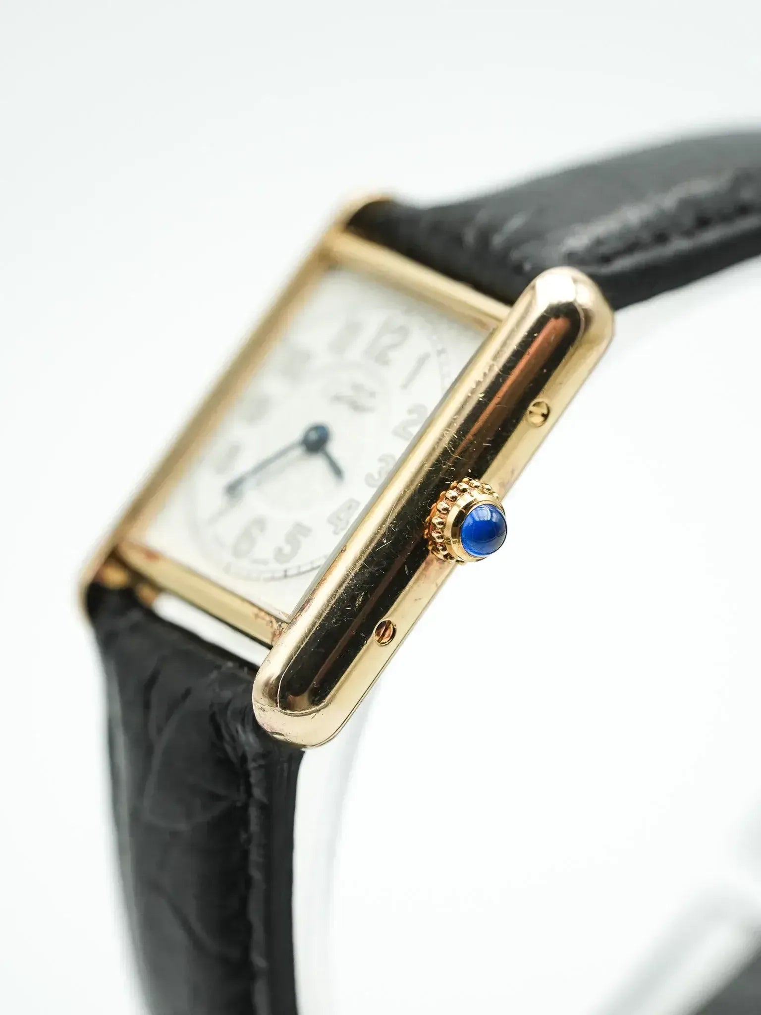 Montre Cartier Tank Must SM Vintage - Vermeil Chiffres Arabes (Années 1990) - Atelier Victor