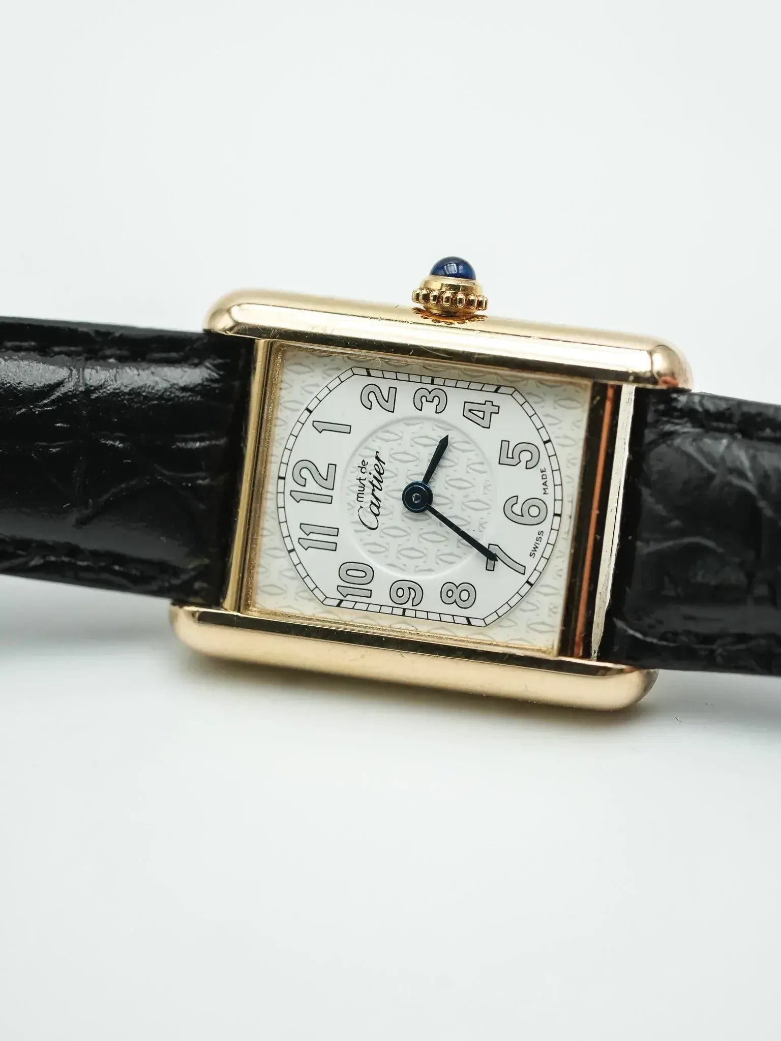 Montre Cartier Tank Must SM Vintage - Vermeil Chiffres Arabes (Années 1990) - Atelier Victor