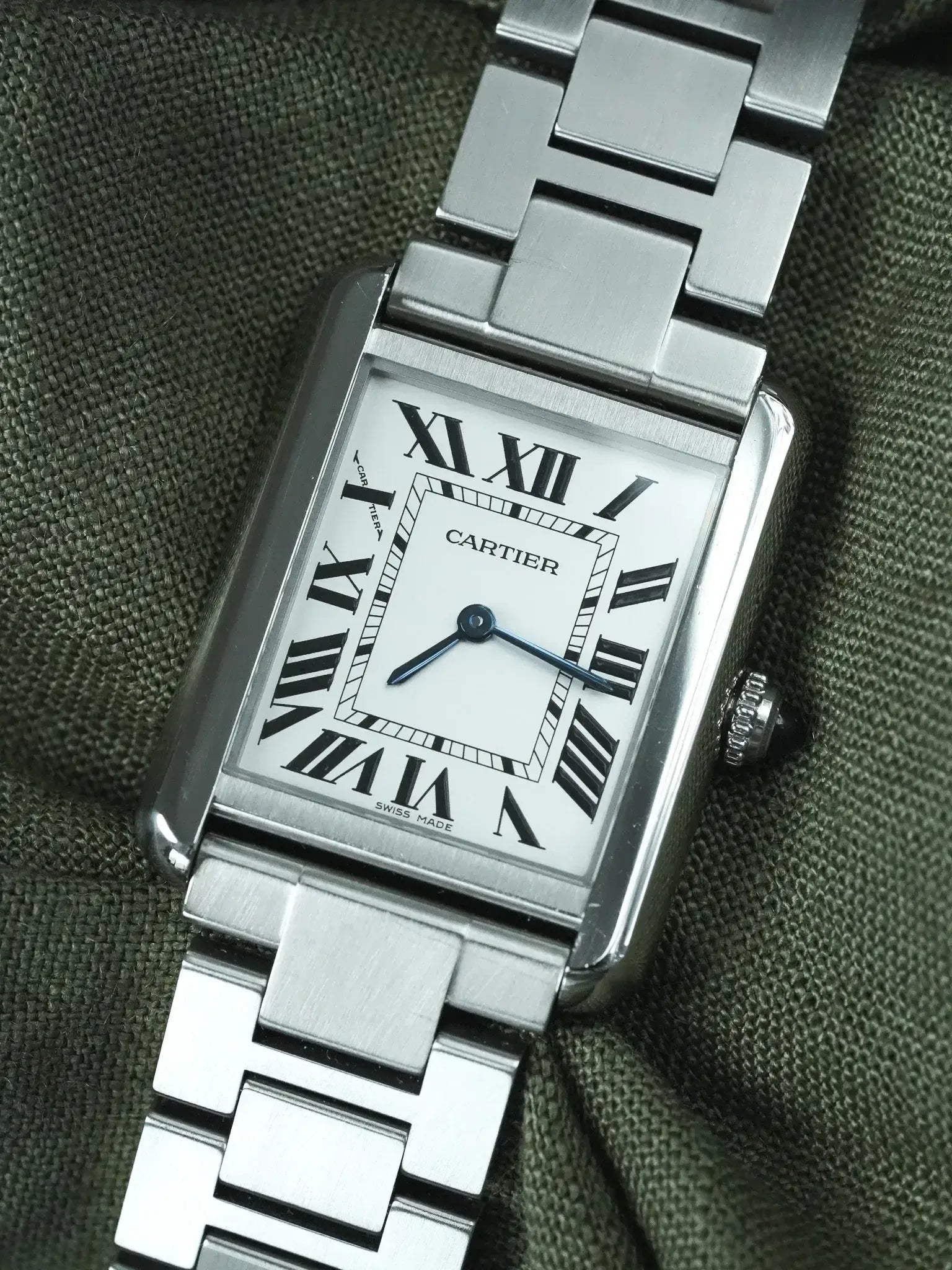 Montre Cartier Tank Solo Medium Acier (Années 2000) – Réf. 3170 Bracelet Acier - Atelier Victor