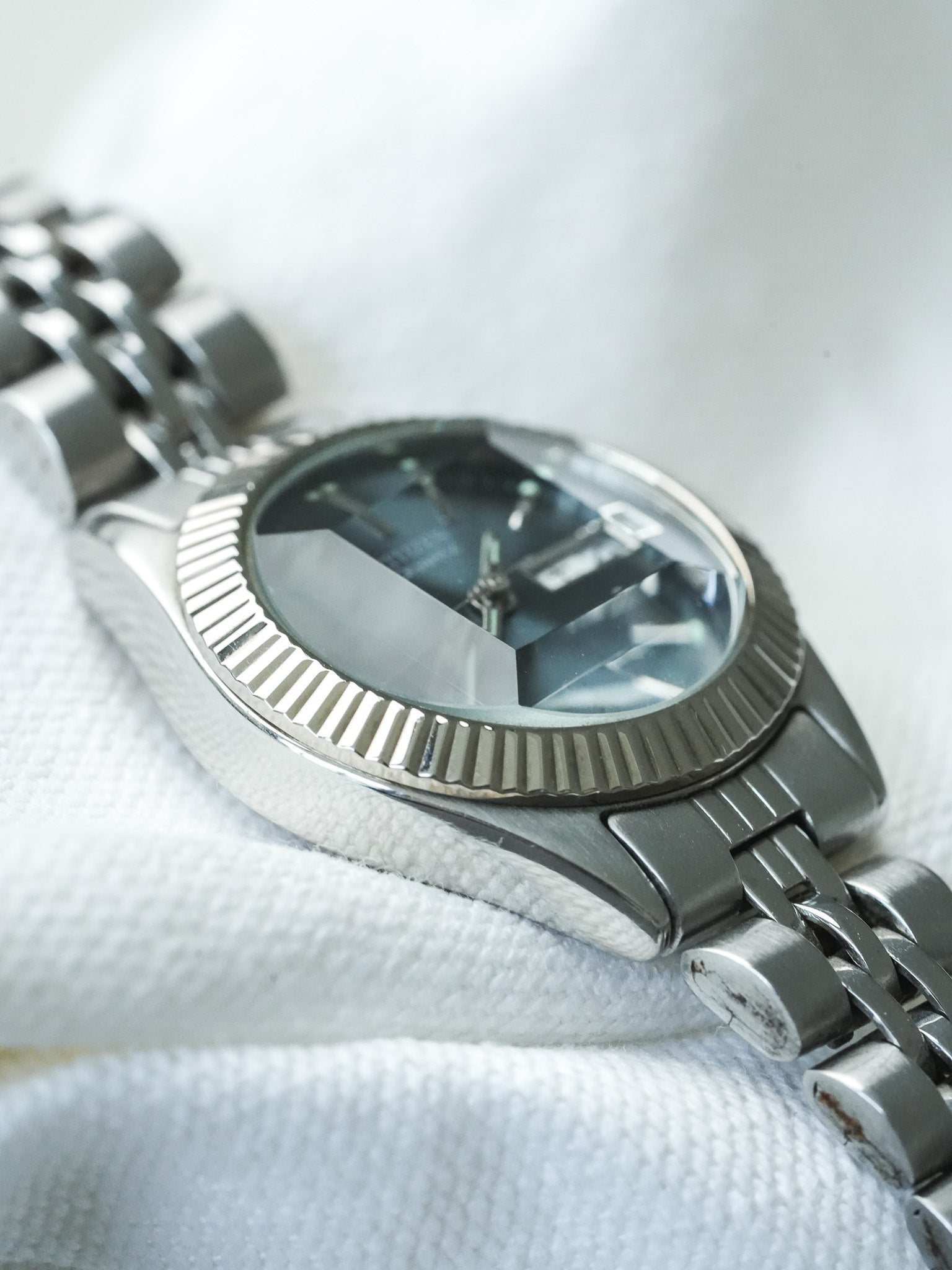 Orologio Citizen Daydate Facette 6000-K09338 in acciaio 26 mm 1980 vintage