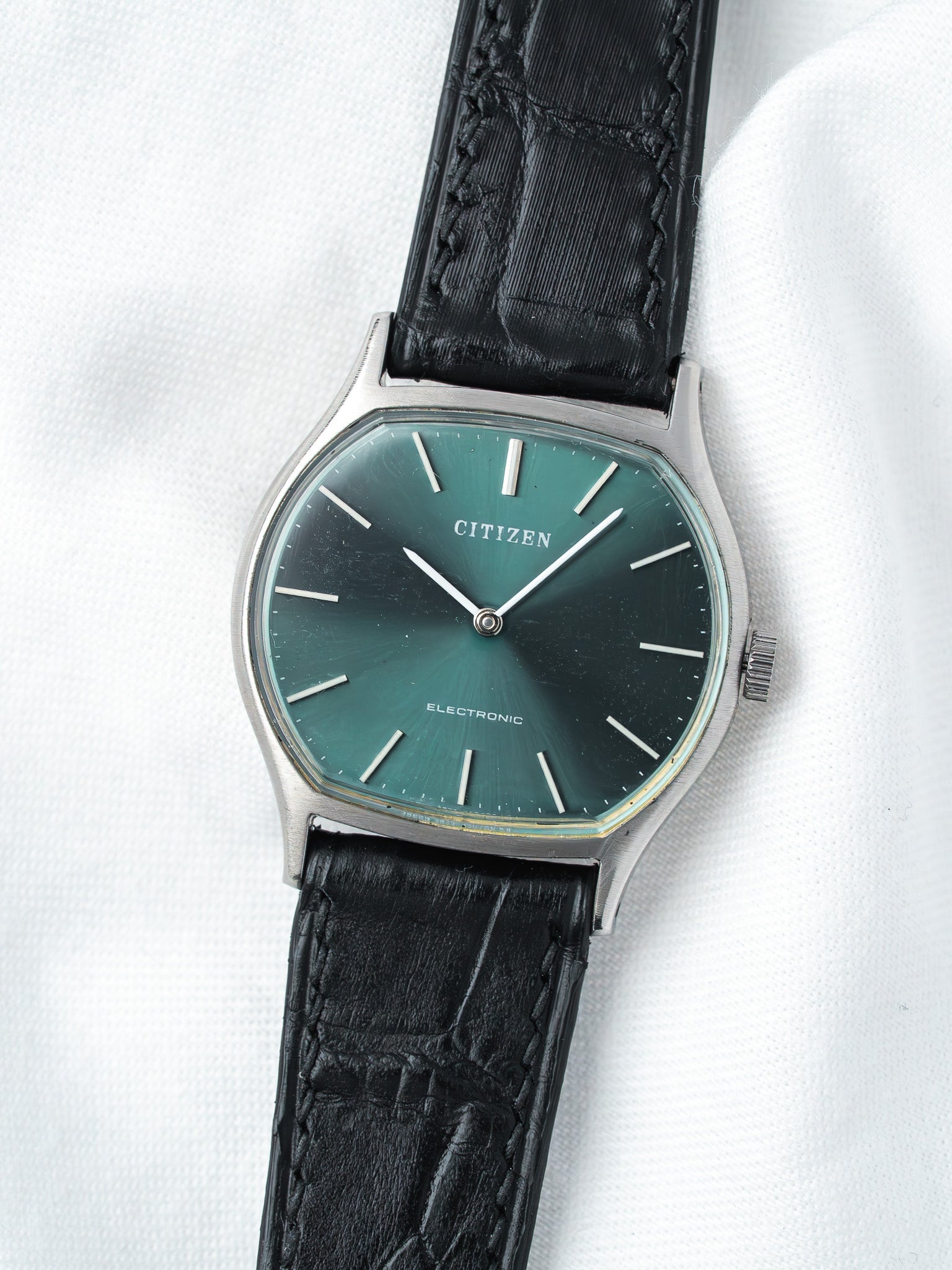 Montre Citizen Electronic 4-350405.S Acier — Coussin Vert (1970s)
