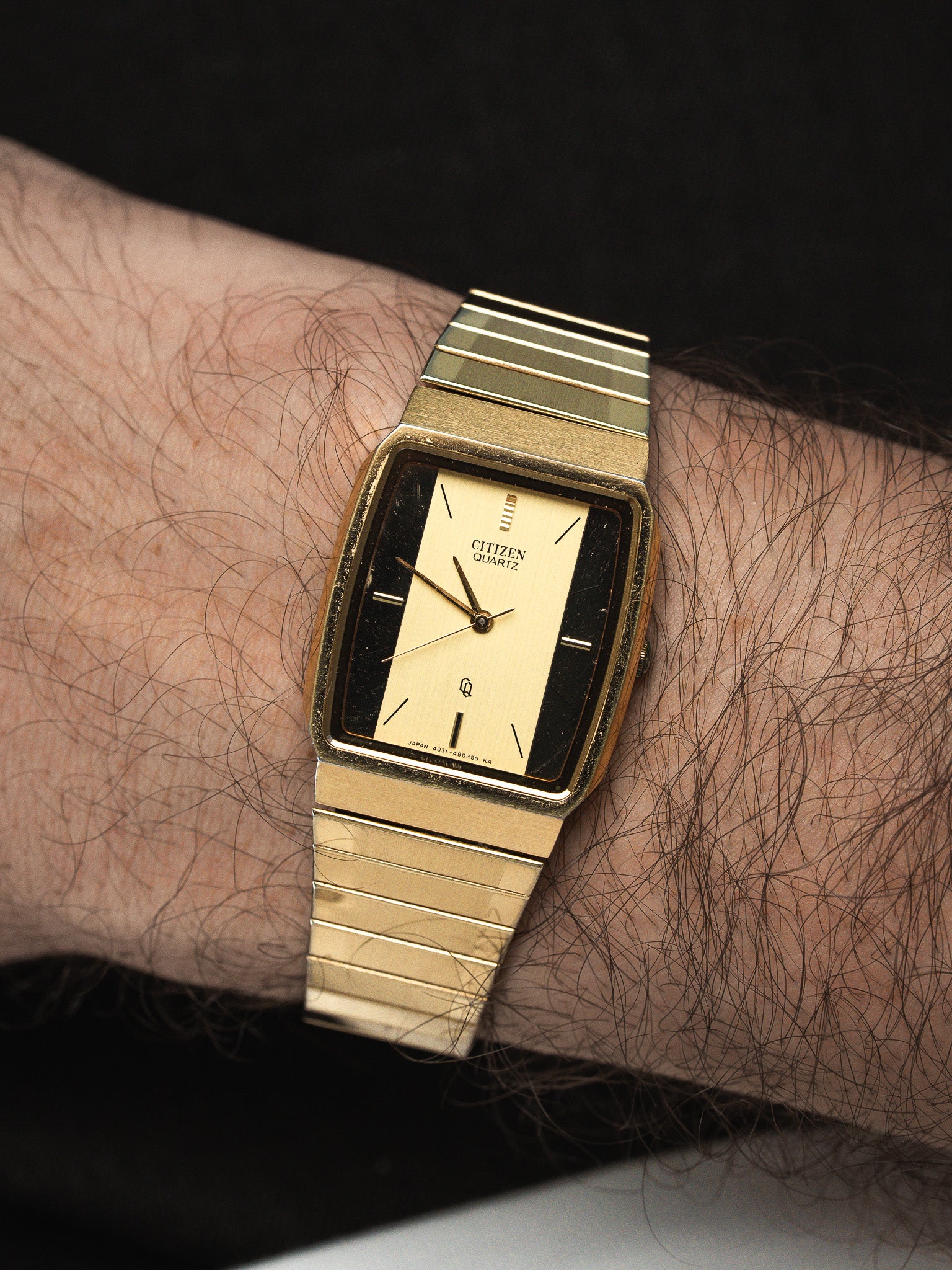 Часы Citizen Quartz, позолоченные — двуцветный золотистый циферблат (1986)