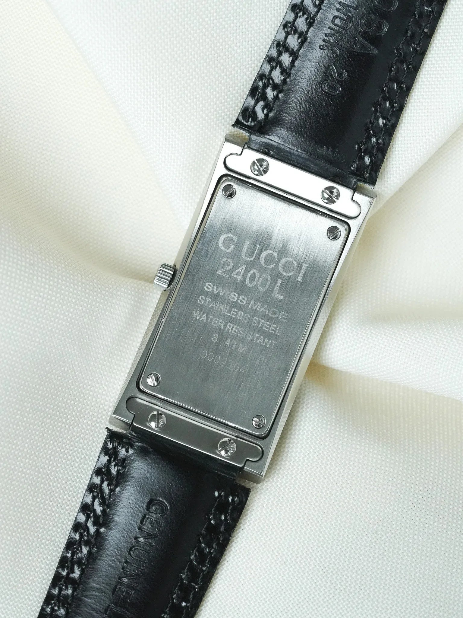 Montre Gucci 2400L Vintage (Années 2000) – Acier Brossé & Design Y2K - Atelier Victor