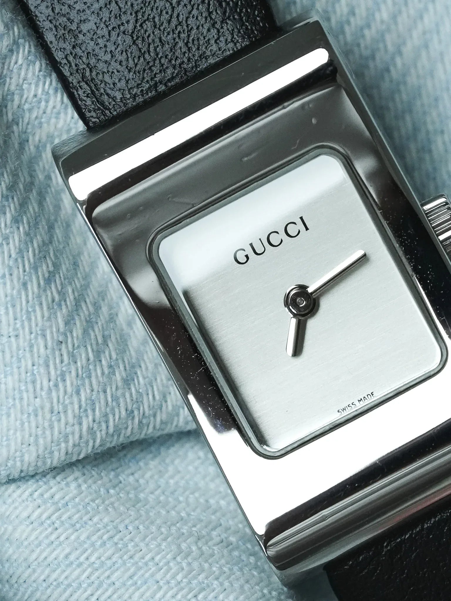 Montre Gucci Vintage Rectangulaire (Années 2000) – Acier 17mm - Atelier Victor
