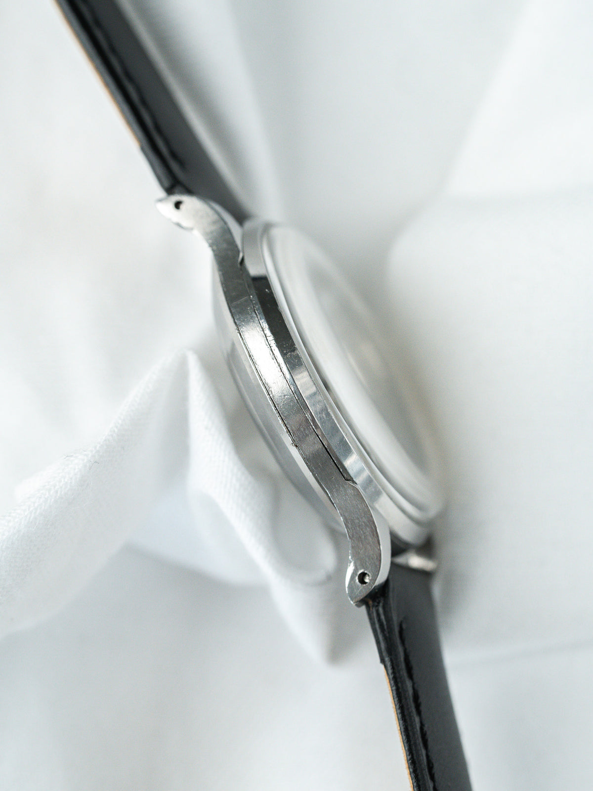 Gehäuseprofil auf der linken Seite - IWC Automatikuhr aus Stahl - Atelier Victor