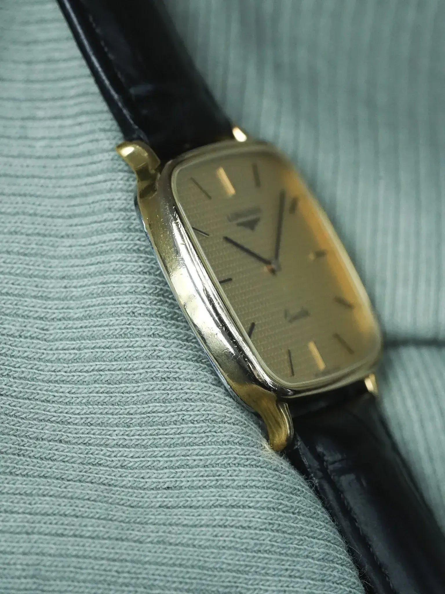 Montre Longines Vintage (1980s) - TV plaqué or Cadran clous de paris - Atelier Victor