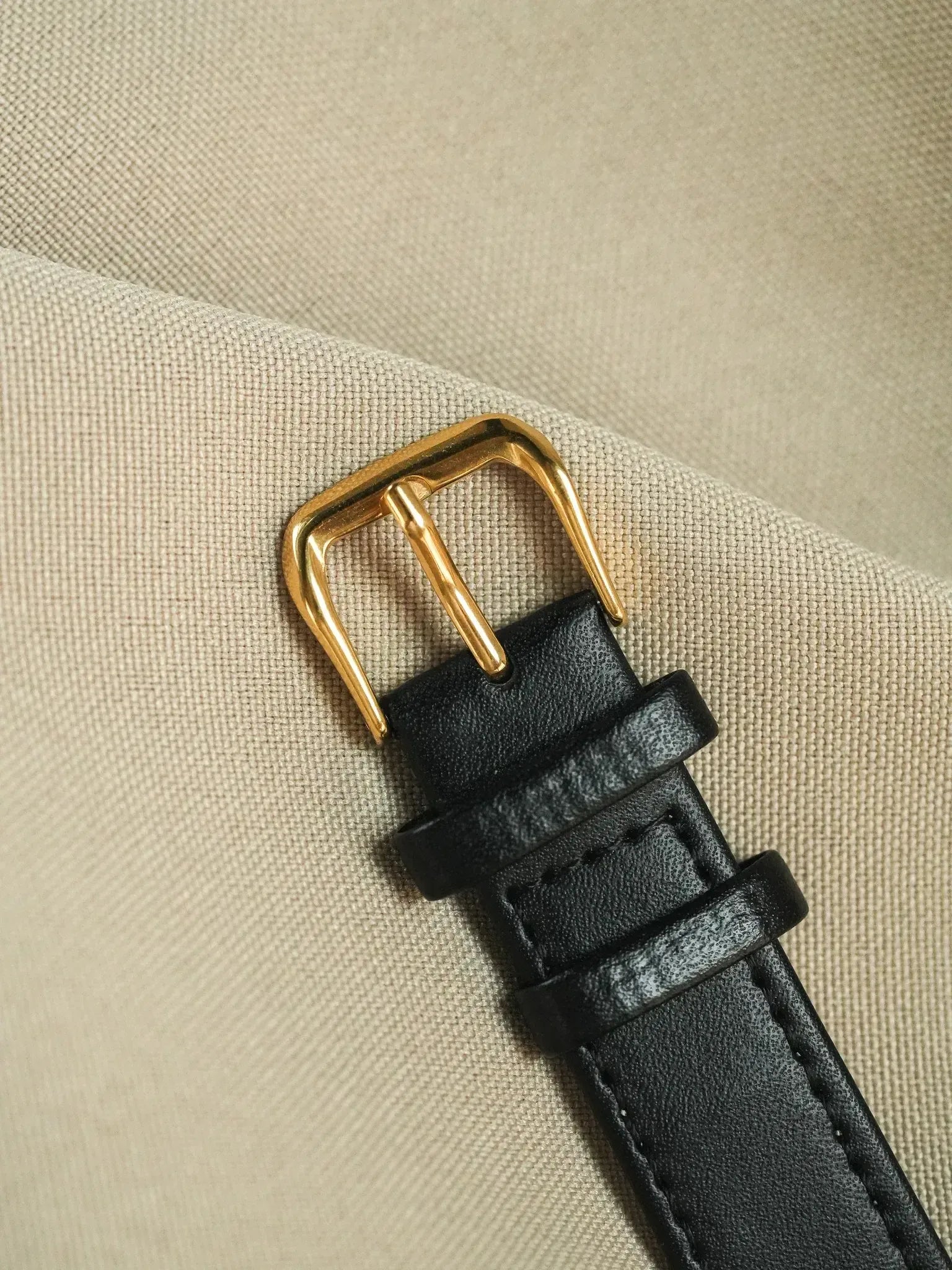 Montre Longines Vintage - 34mm Plaqué Or Chiffres Romains (1978) - Atelier Victor