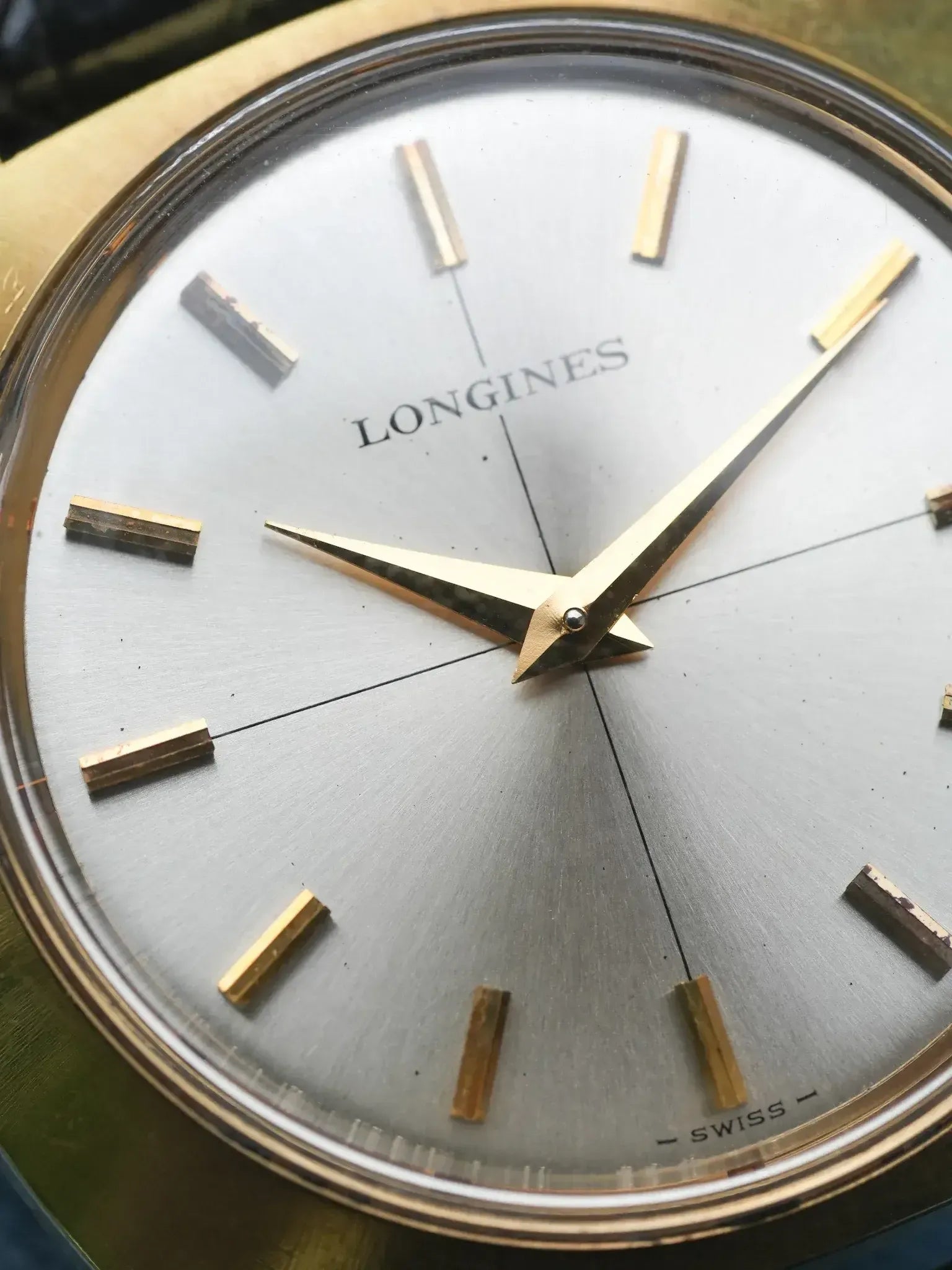 Montre Longines Vintage Disco - Plaqué Or Manuel (Années 1970) - Atelier Victor