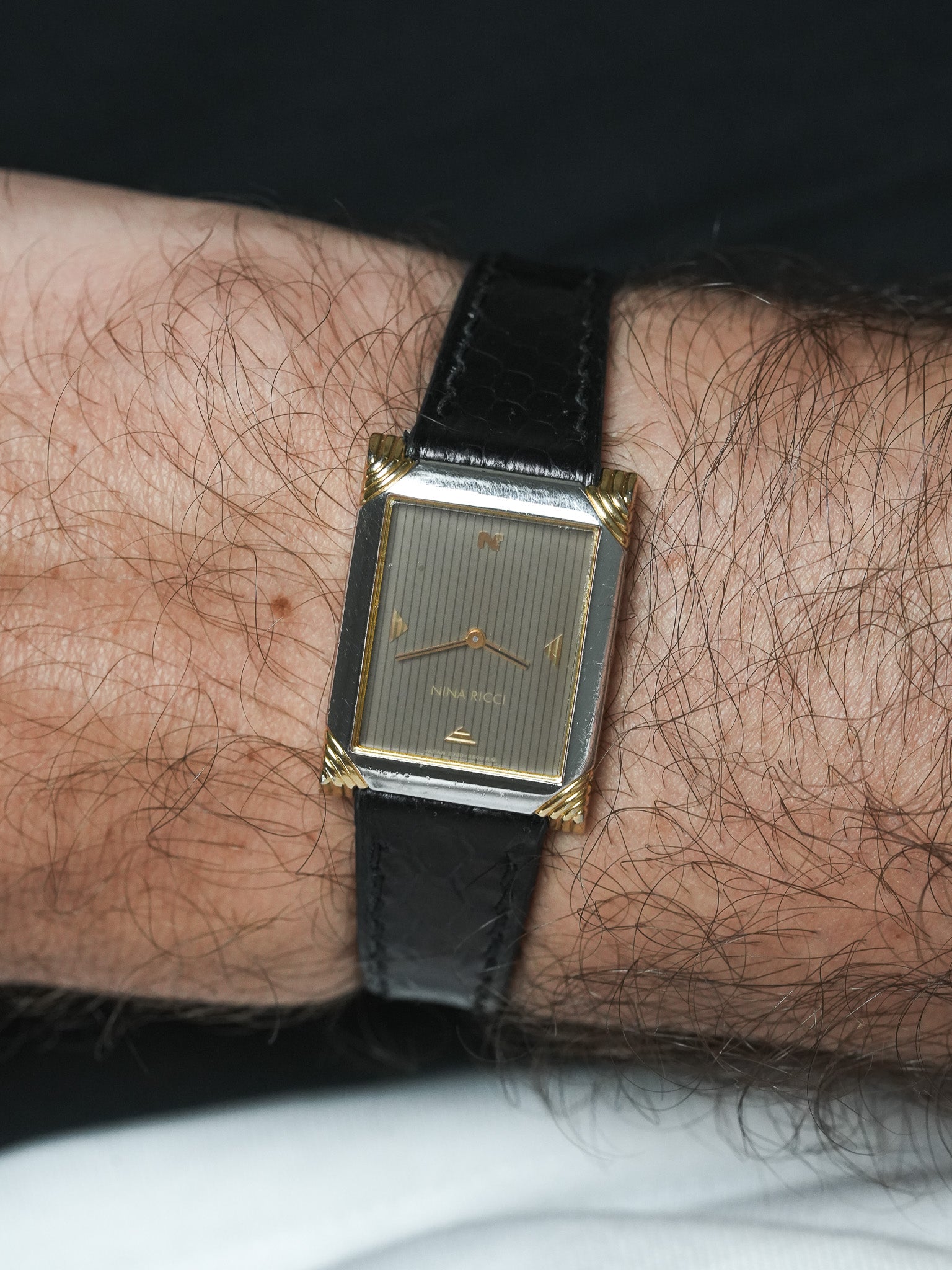 Montre Nina Ricci x Seiko Vintage - Mini Tank Spéciale Acier Or Tapisserie (1981) - Atelier Victor