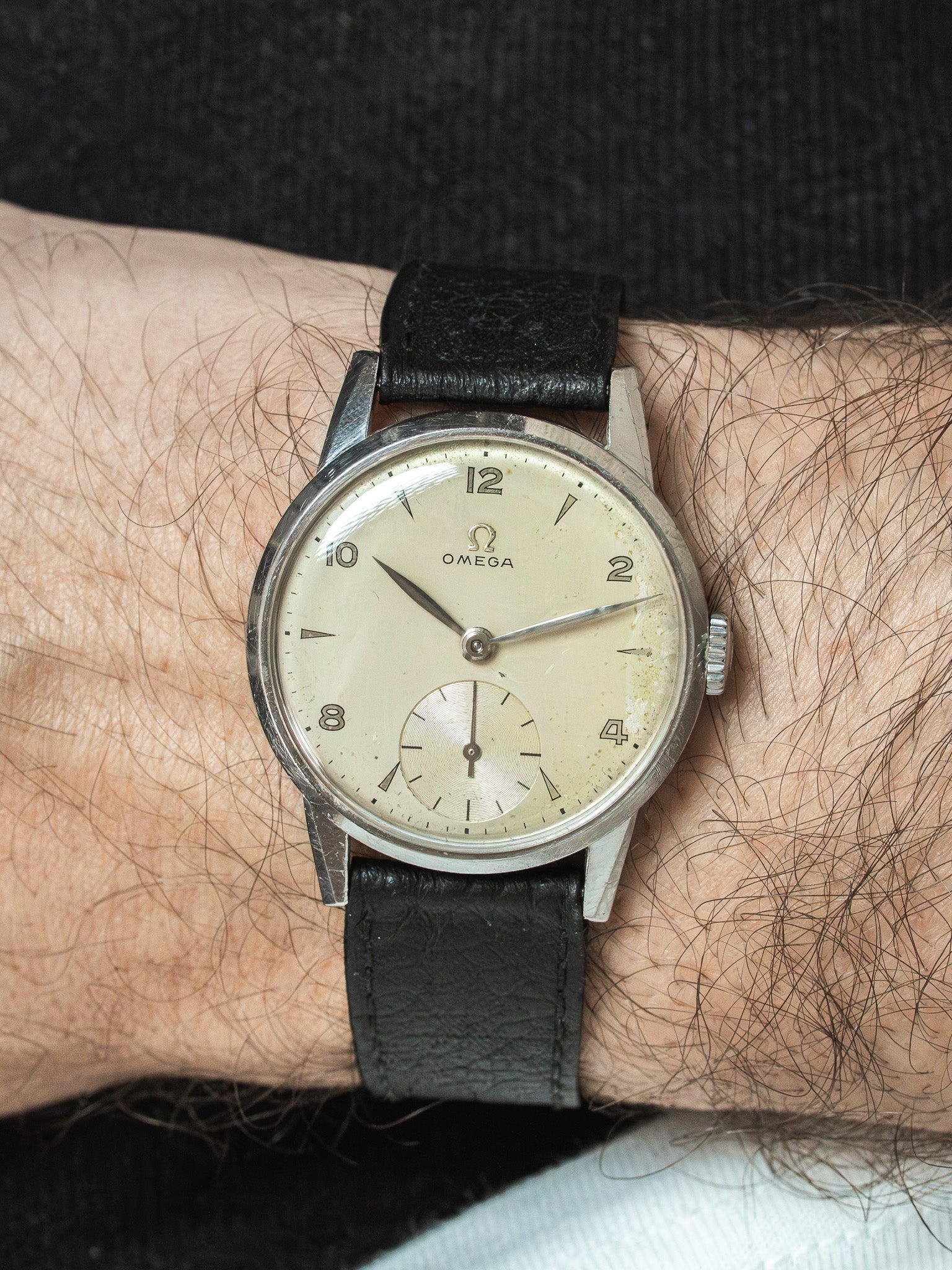Montre Omega 2495 Vintage - 33,5mm Acier Petite Seconde (1947) - Atelier Victor