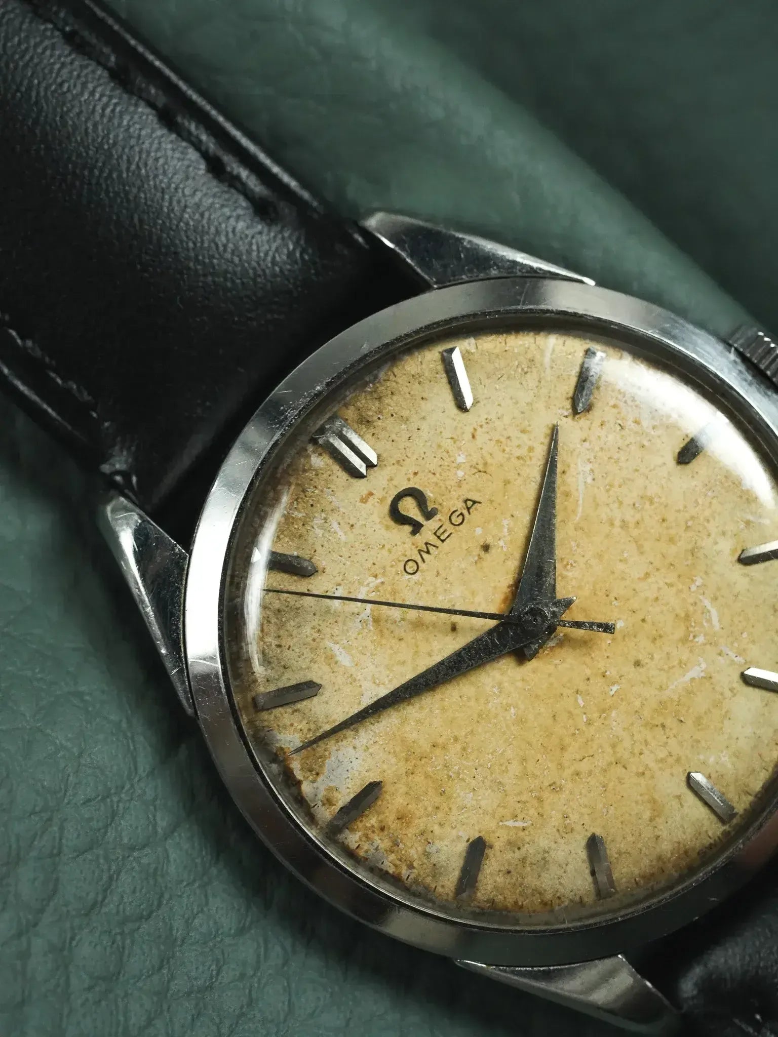 Montre Omega 2910-5 Vintage - 34mm Acier Patine (1958) - Atelier Victor