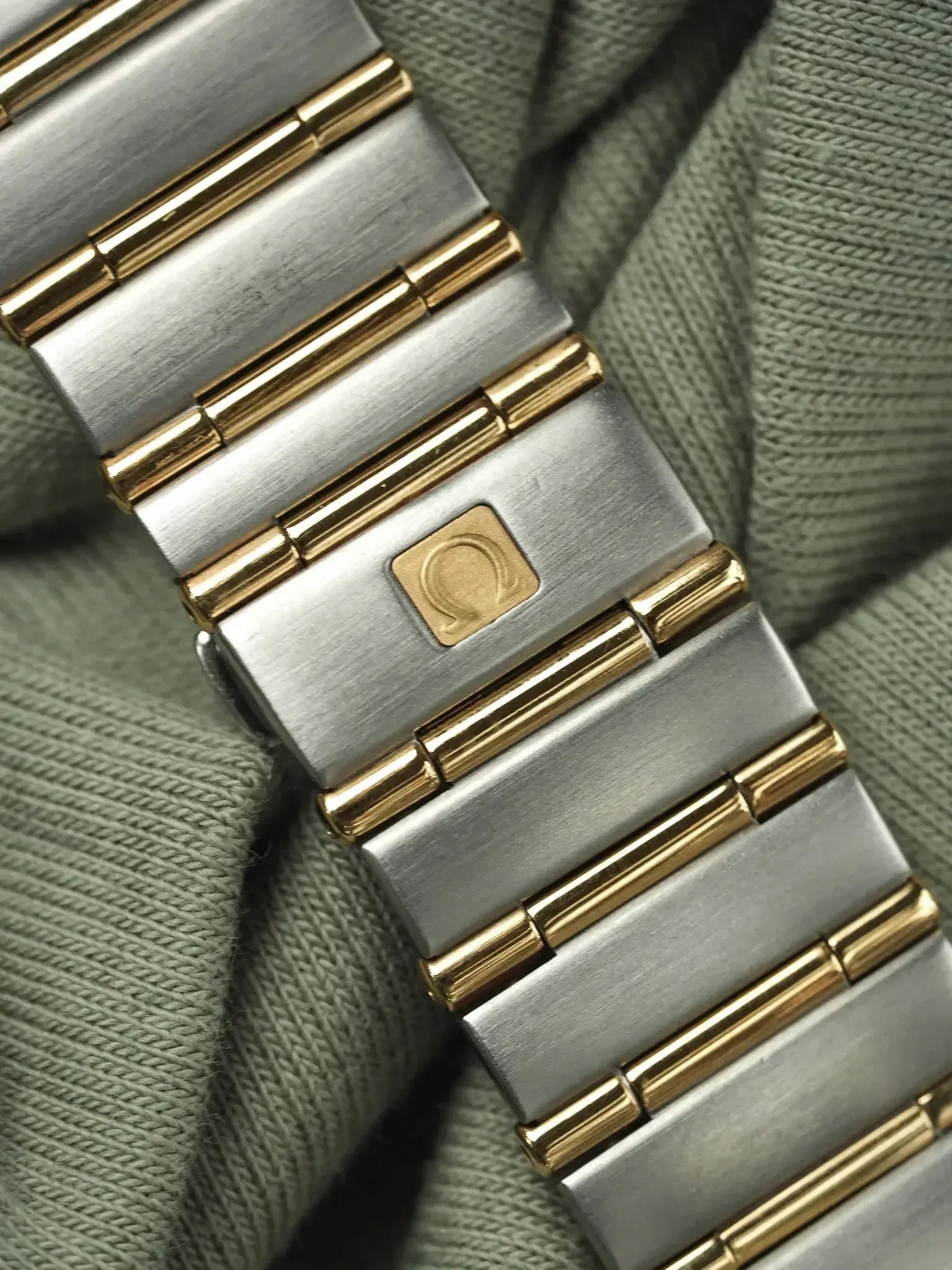 Omega - Constellation Manhattan Acier Or 18k Calendrier Perpétuel - 1990s - Atelier Victor
