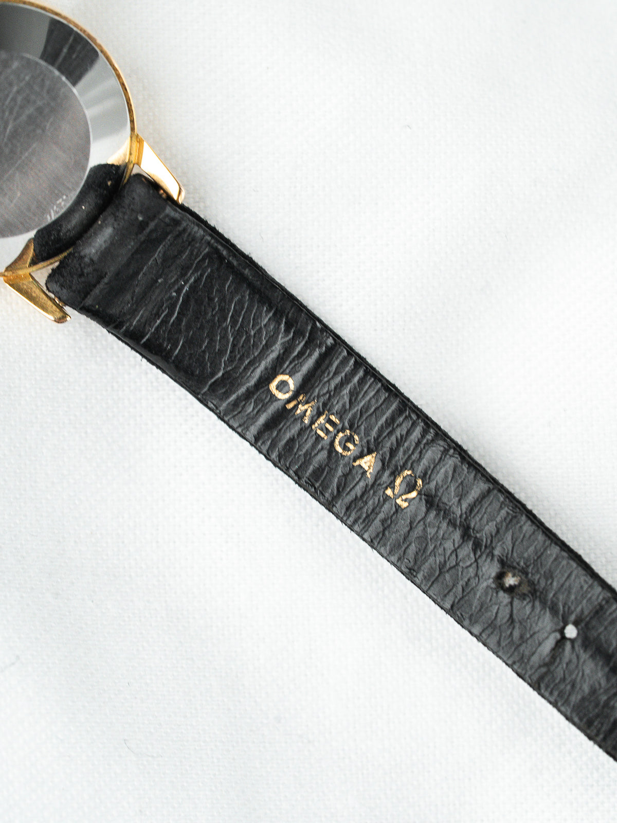 Зауженные ушки и междушное расстояние 12 мм - часы Omega De Ville 541.003 Vintage - Atelier Victor