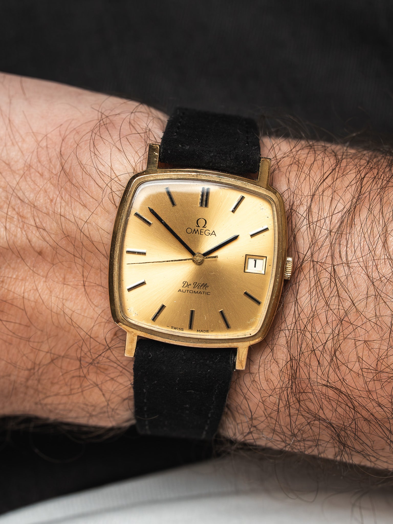 Vintage Omega Watch De Ville Automatic Gold-Plated 162.0060 — Gold Dial (1978)