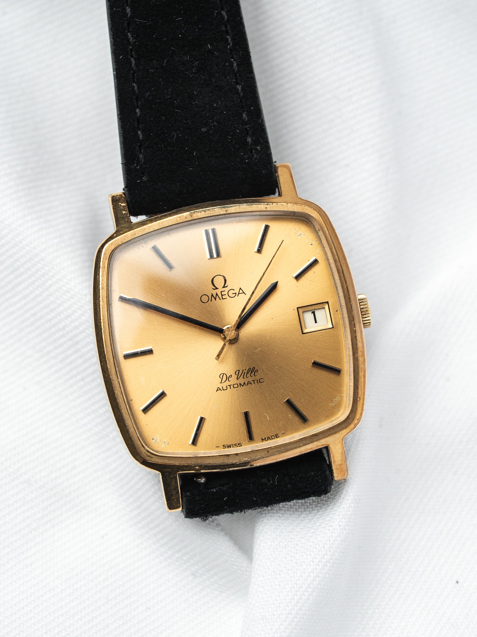 Vintage Omega Watch De Ville Automatic Gold-Plated 162.0060 — Gold Dial (1978)