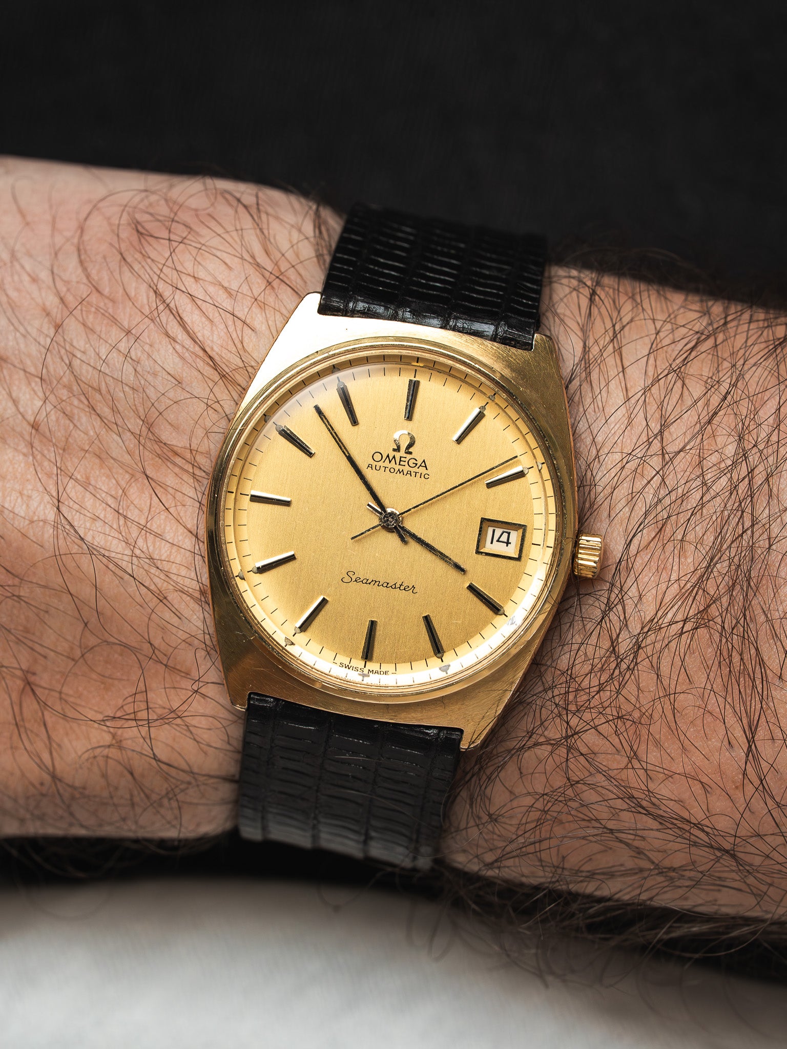 Montre Omega Seamaster Tonneau 166.0204 — Cadran Doré (1976)