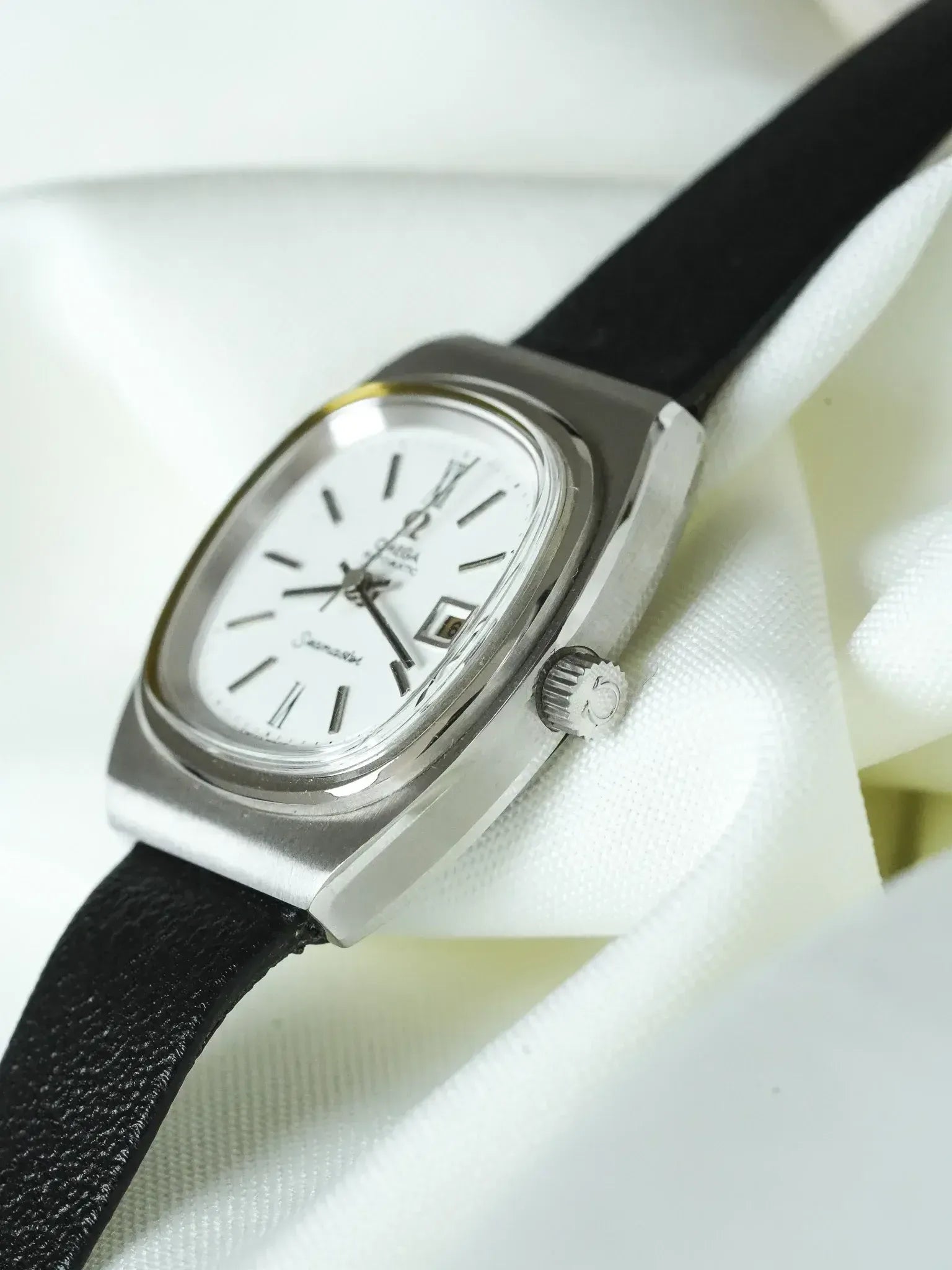 Montre Omega Seamaster Vintage - réf.566.0085 Mini TV blanc automatique - neuve de stock - 1970 - Atelier Victor