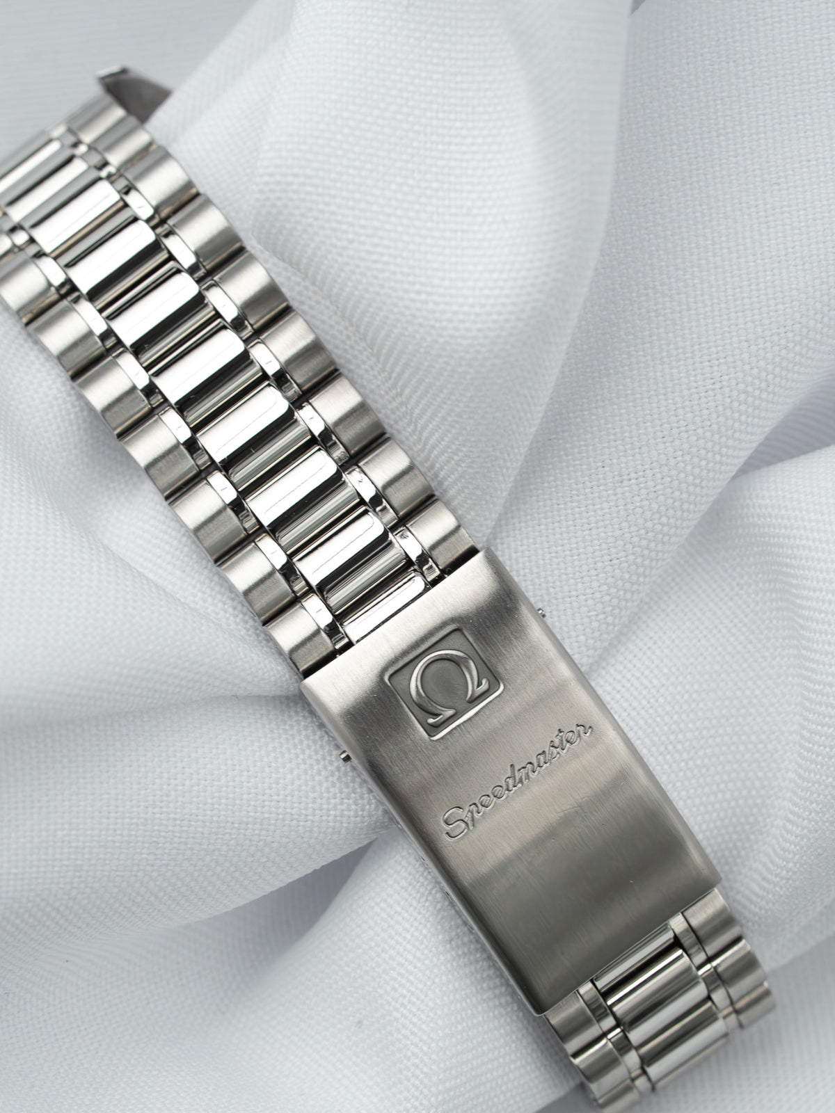 Omega Speedmaster vintage steel bracelet with engraved logo on clasp