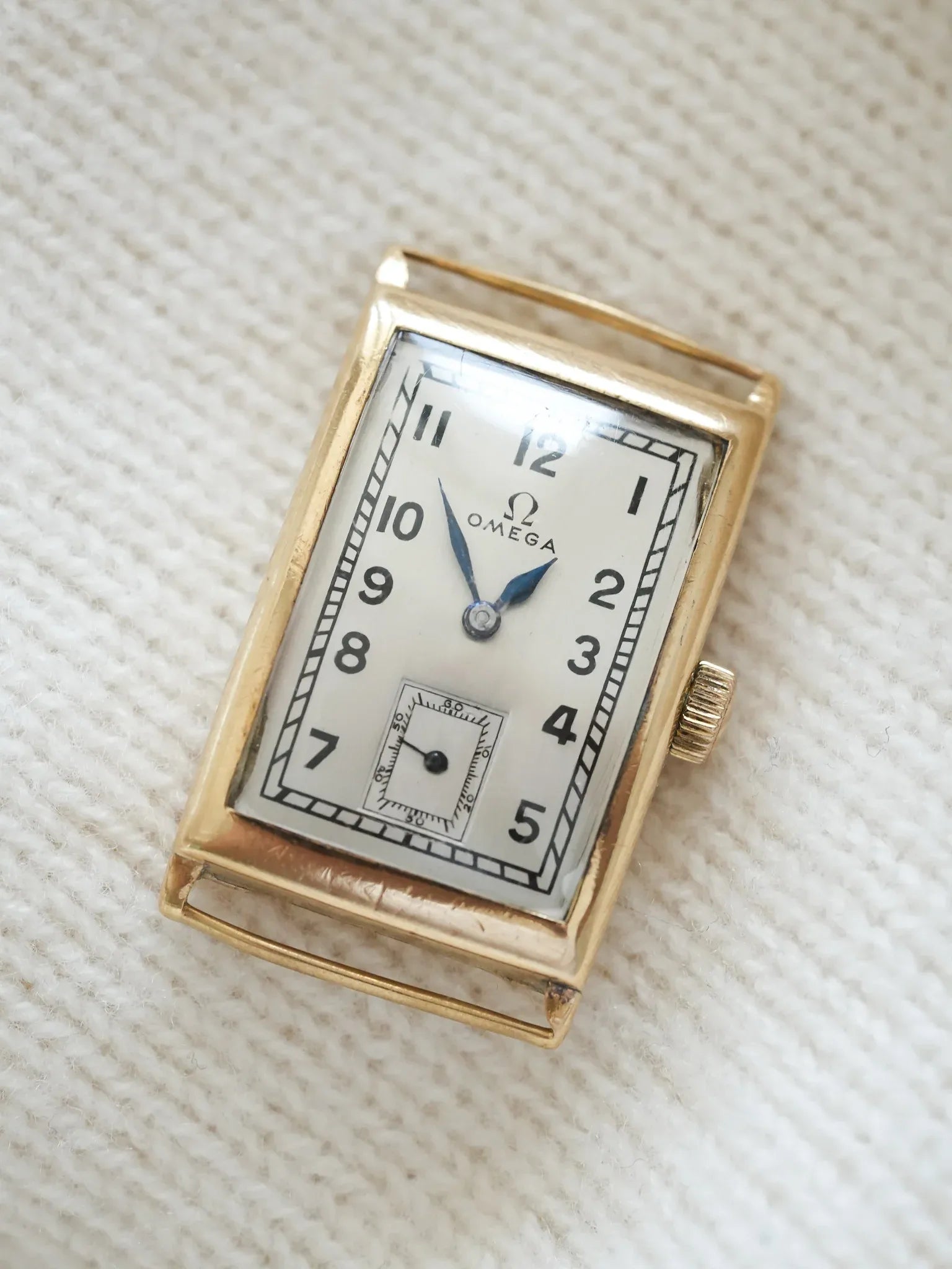 Montre Omega Tank Vintage - T17 OR JAUNE 18k (1930) - Atelier Victor